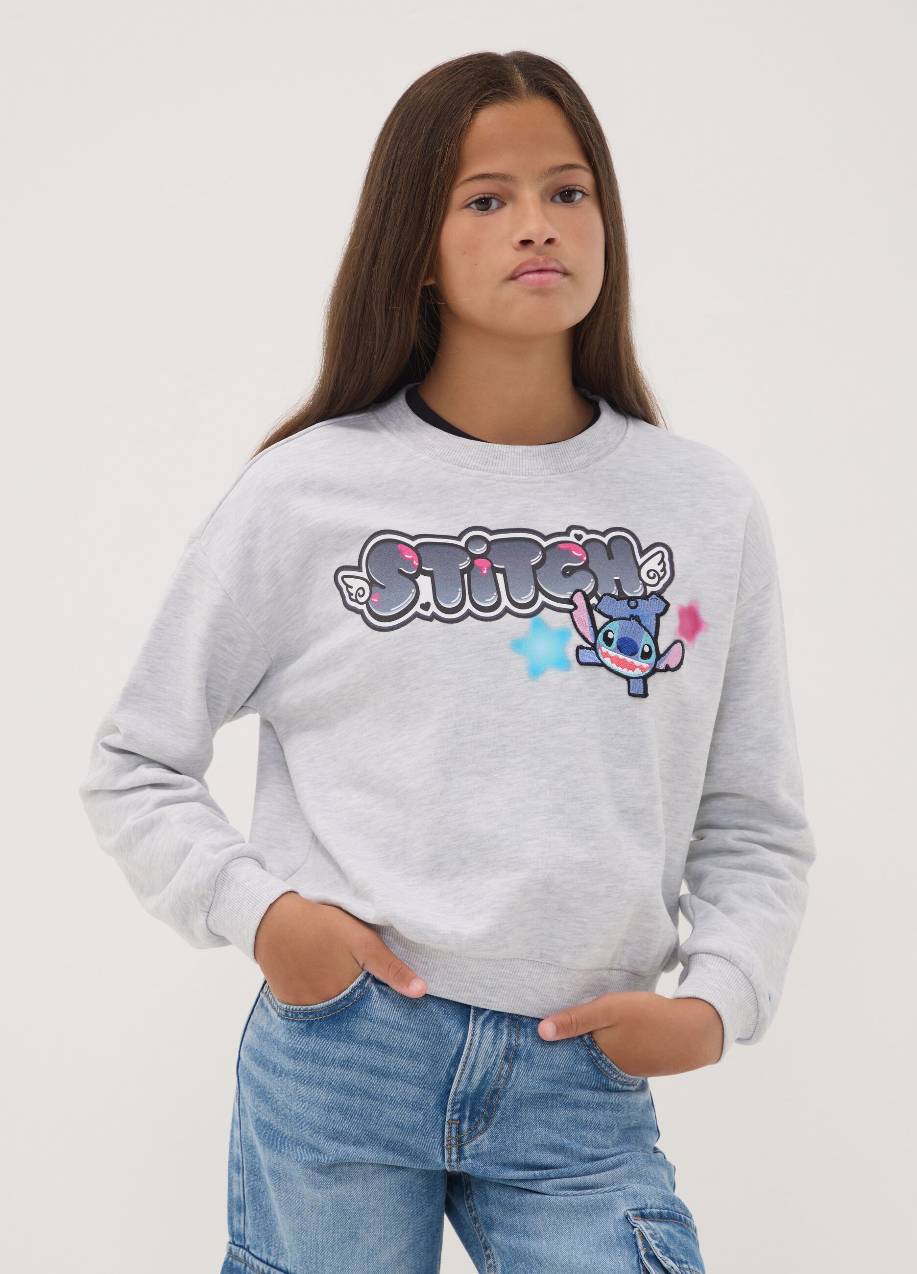 Sweatshirt cinzenta em mistura de algod&atilde;o com gola canelada e estampado Lilo & Stitch