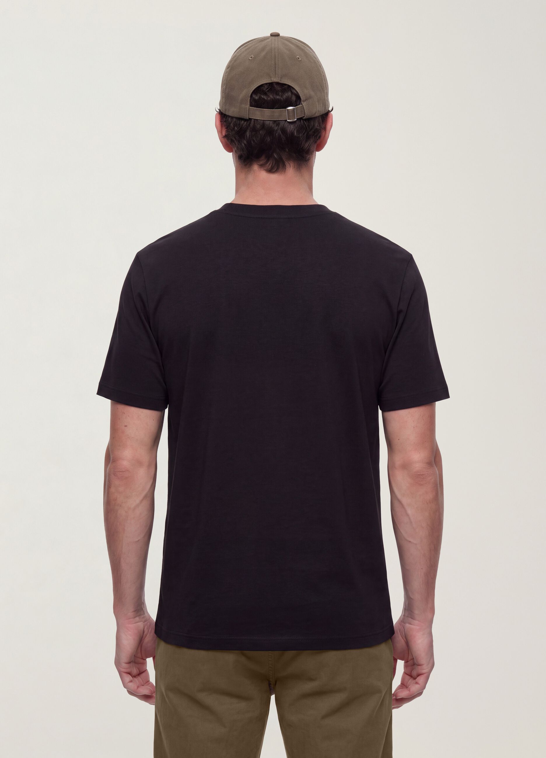 &Alpha;&nu;&delta;&rho;&iota;&kappa;ό &mu;&alpha;ύ&rho;&omicron; T-shirt &alpha;&pi;ό 100% &beta;&alpha;&mu;&beta;ά&kappa;&iota;, &kappa;&omicron;&nu;&tau;&omicron;&mu;ά&nu;&iota;&kappa;&omicron;, regular fit