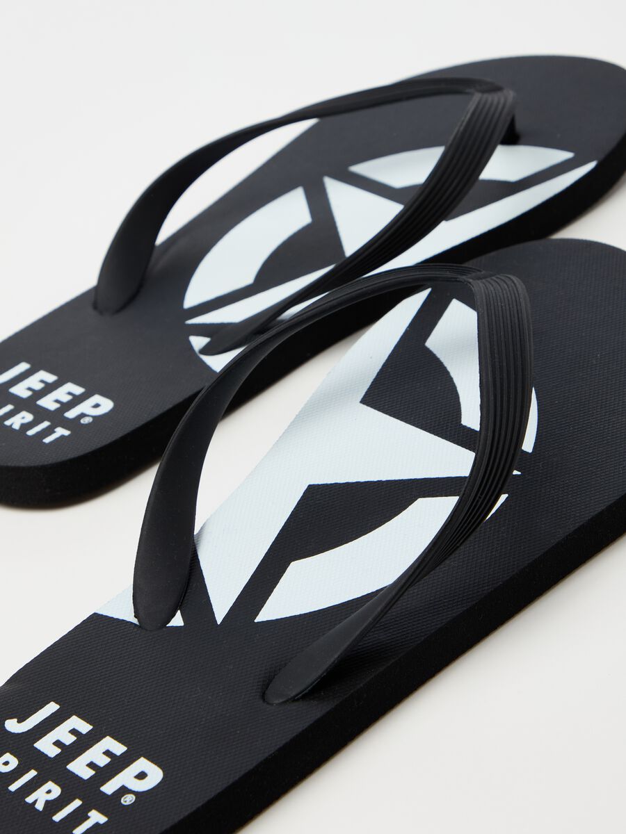 Thong sandals with Jeep Spirit print_1