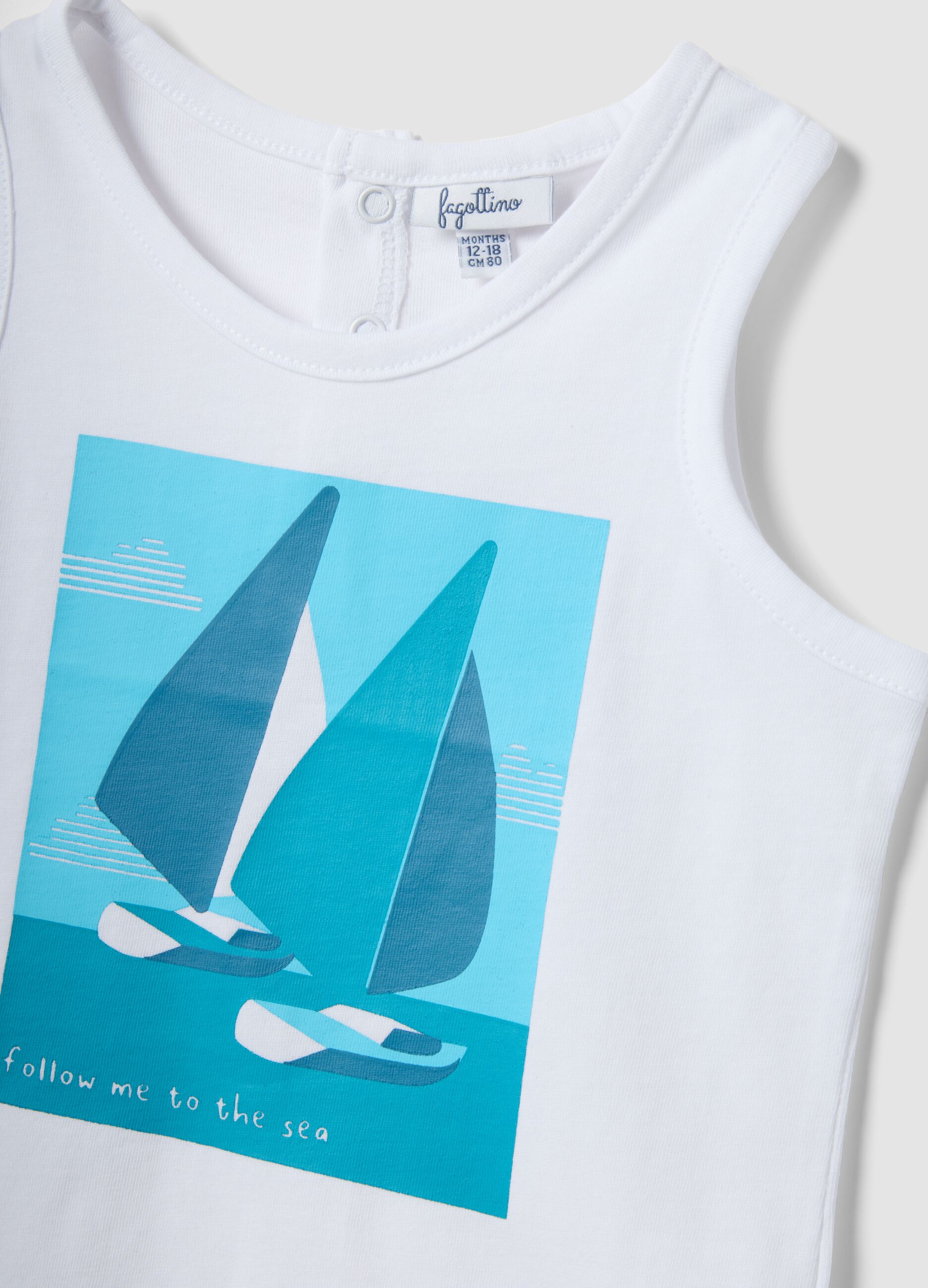 White pure cotton boys&rsquo; vest, regular fit, with sailing print