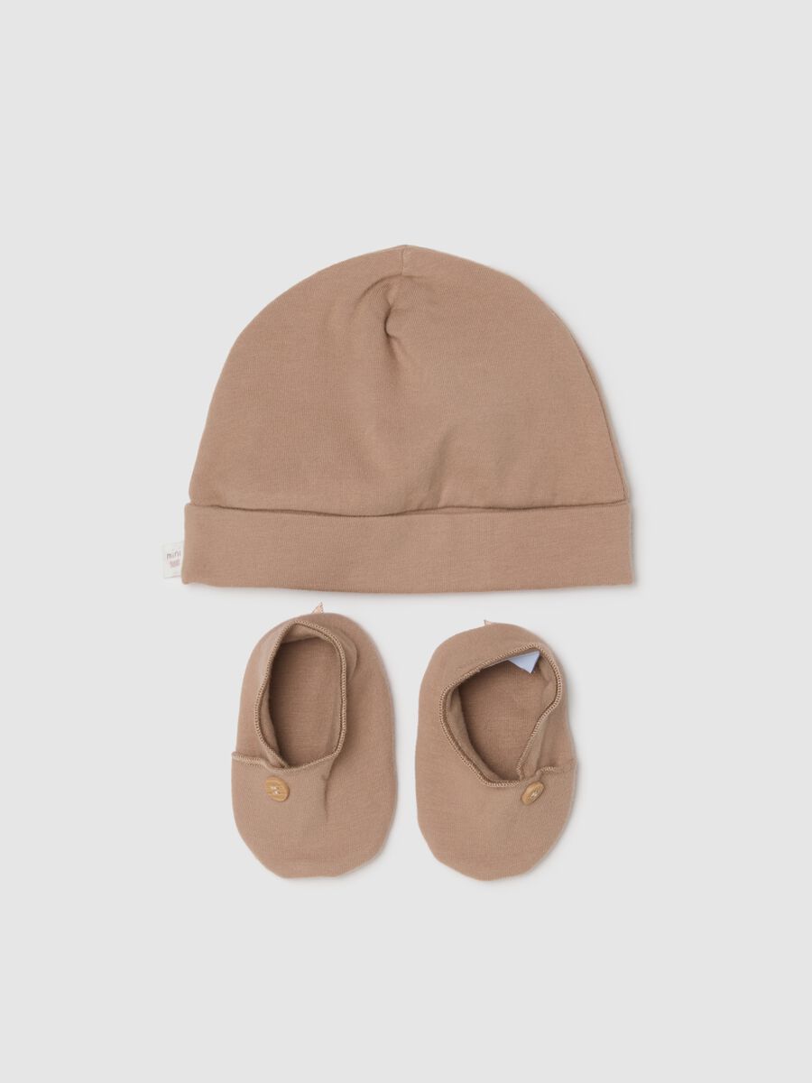 Beige newborn hat and booties set in pure cotton regular fit_0
