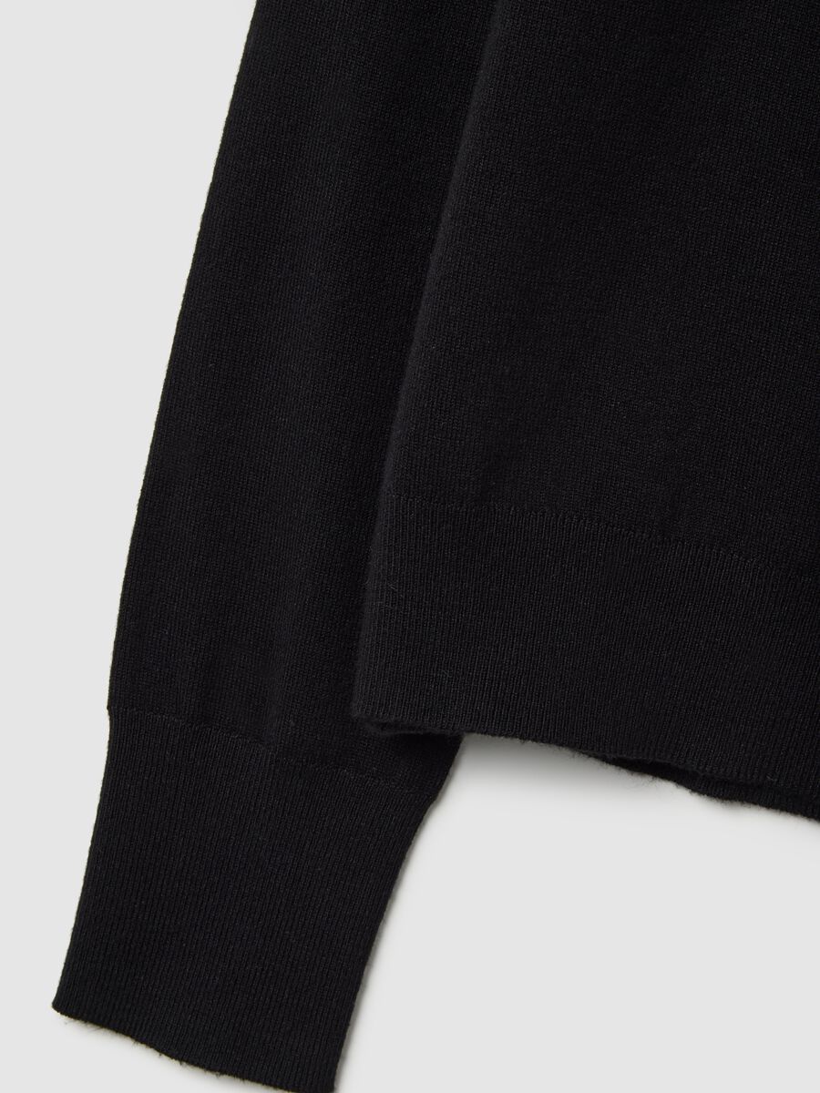 Regular fit black ribbed turtleneck sweater_5
