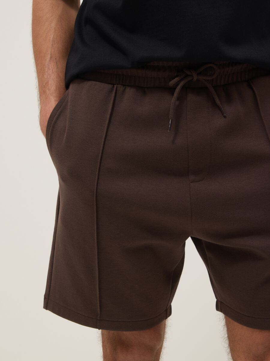 Braune Regular-Fit-Shorts aus Baumwollmischung mit Tunnelzug_3