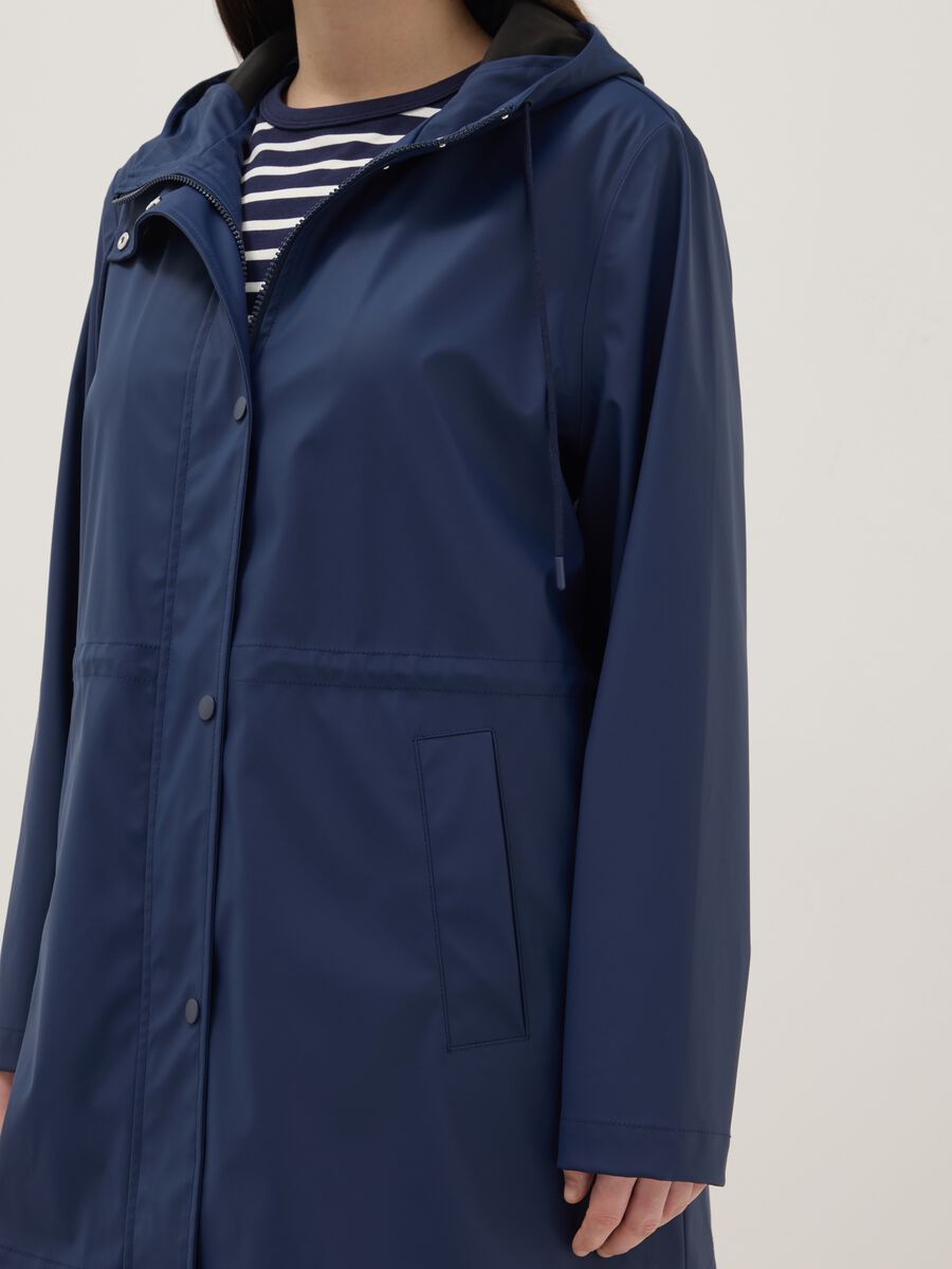 Regular fit blue rain jacket with hood_3