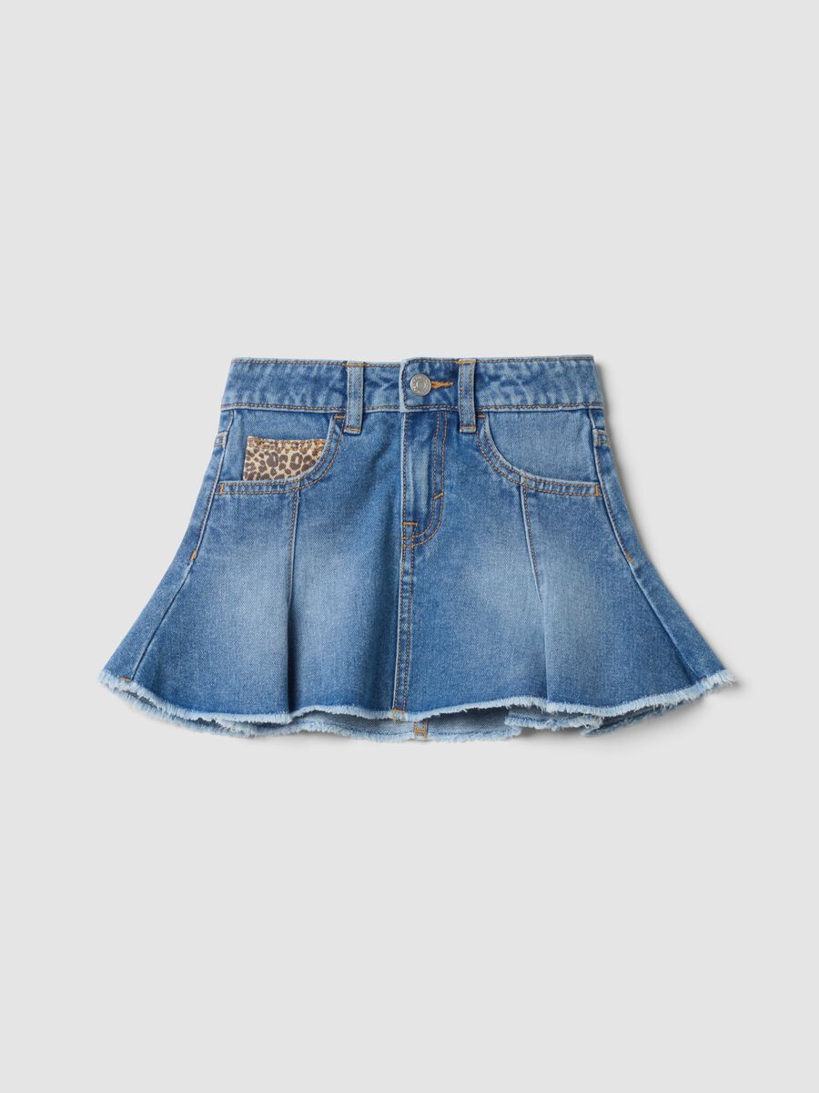 Gonna denim blu in puro cotone con orlo sfrangiato_0