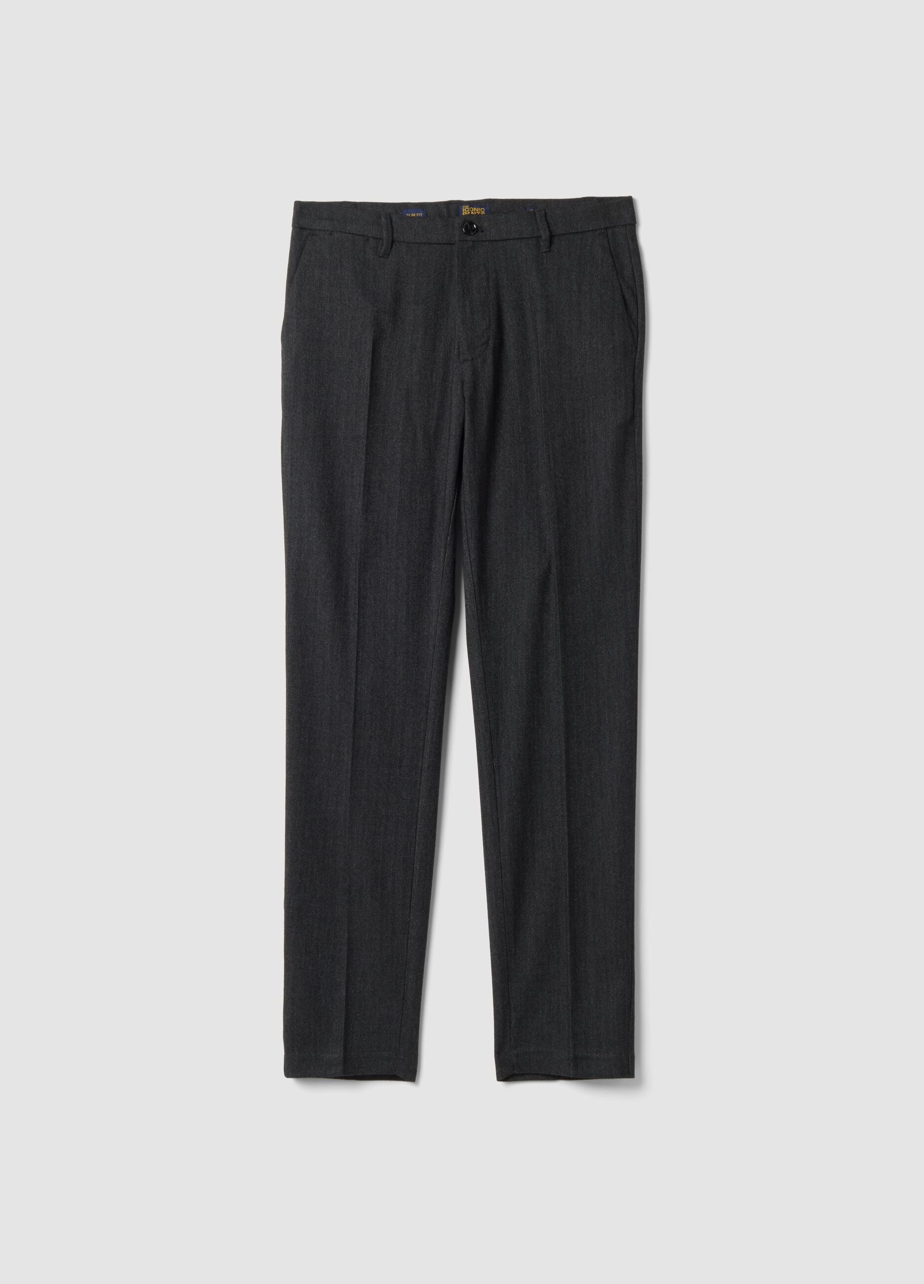 Grau-schwarze Slim-Fit-Chinohose aus stretchiger Viskose
