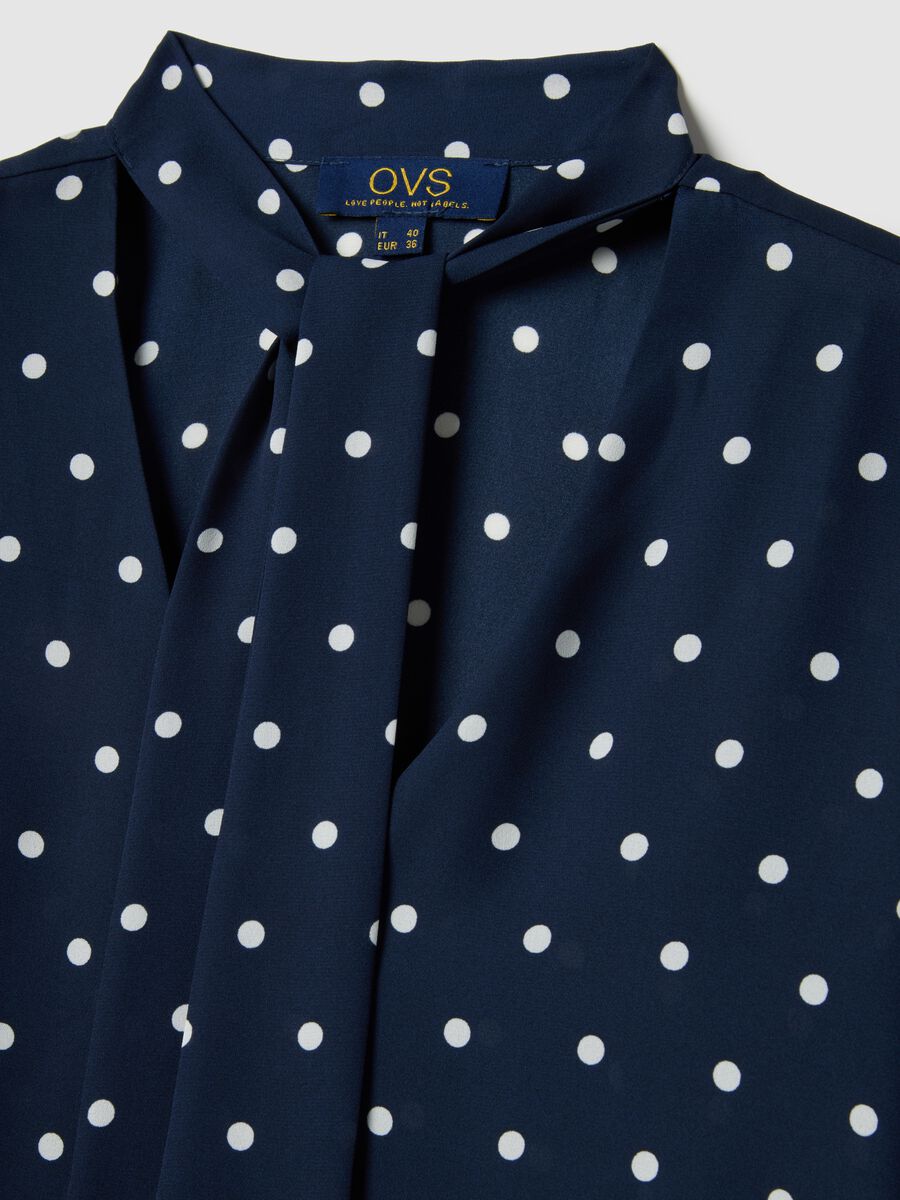 Blaue Crepe Bluse mit Tupfen_5