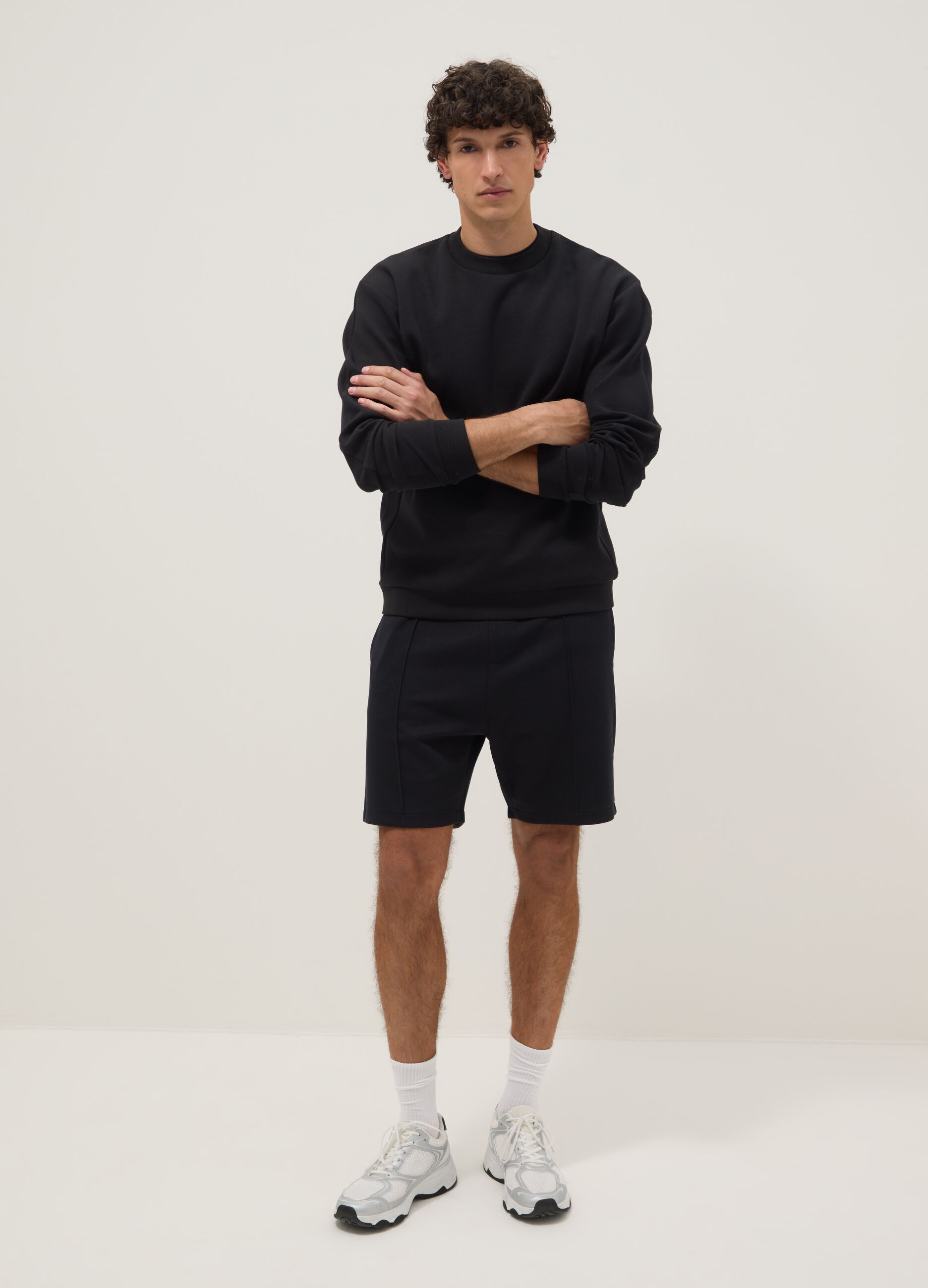 Schwarze Regular-Fit-Shorts aus Baumwollmix mit Kordelzug