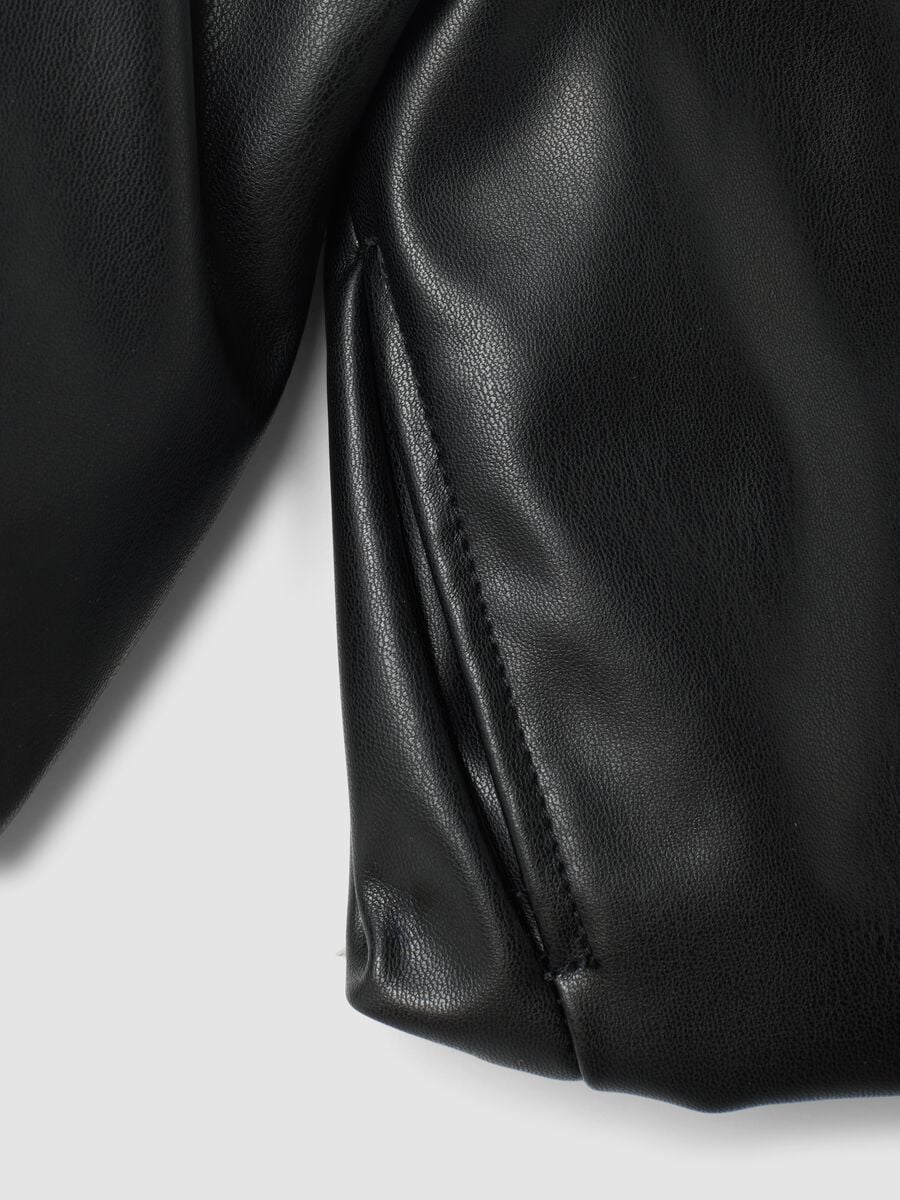 Schwarze wattierte M&auml;dchenjacke mit Reissverschluss_3