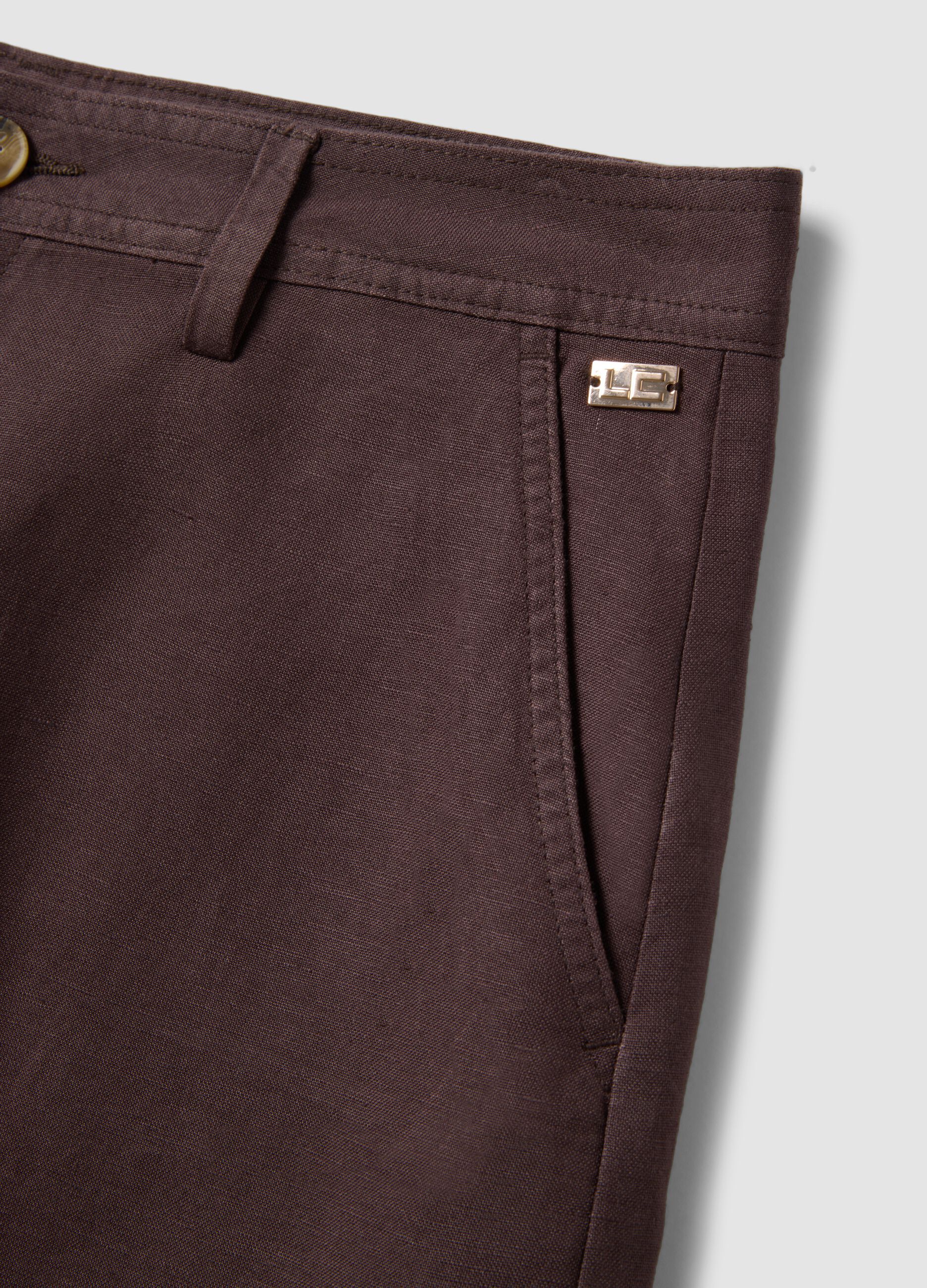 Brown linen-viscose blend shorts