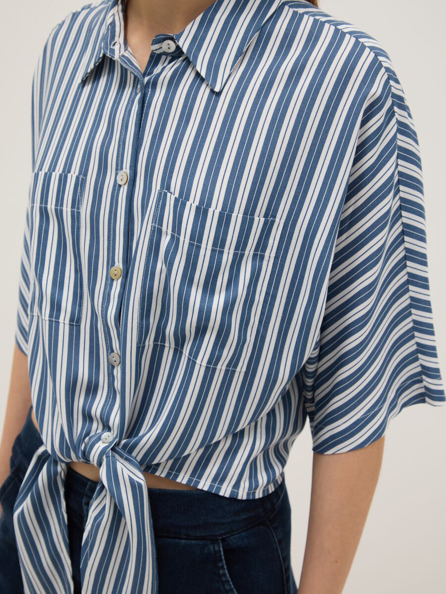 Mehrfarbig gestreiftes Regular-Fit-Hemd aus reiner Viskose_3