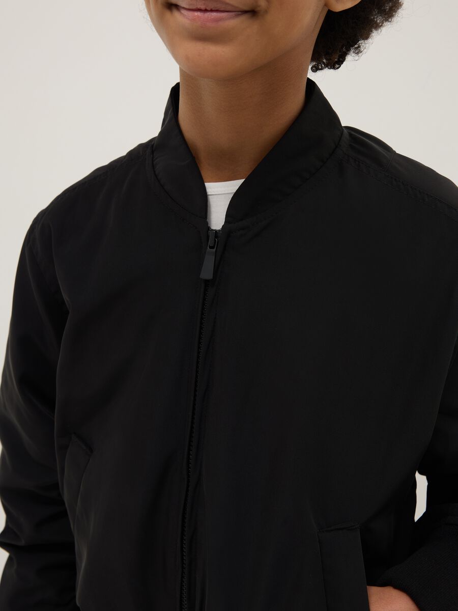 Oversized fit black bomber jacket for girls with pockets_2