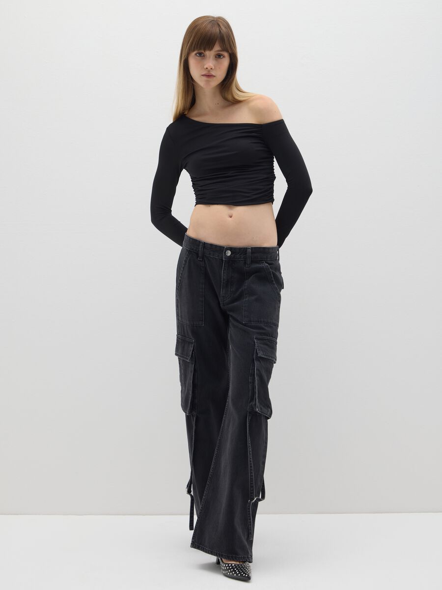 Schwarzes One-Shoulder-Oberteil_2