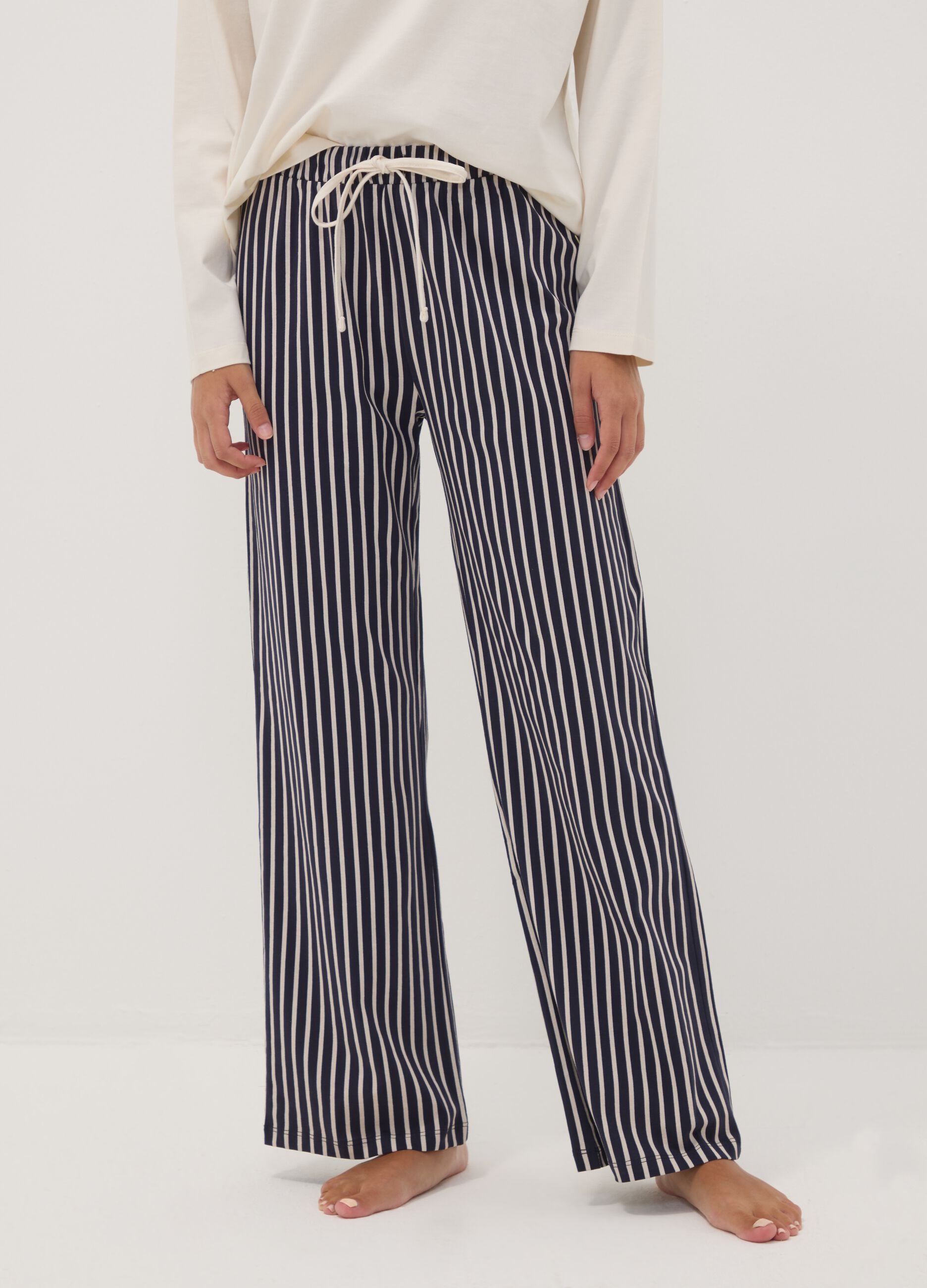 Black organic cotton crew-neck pyjamas