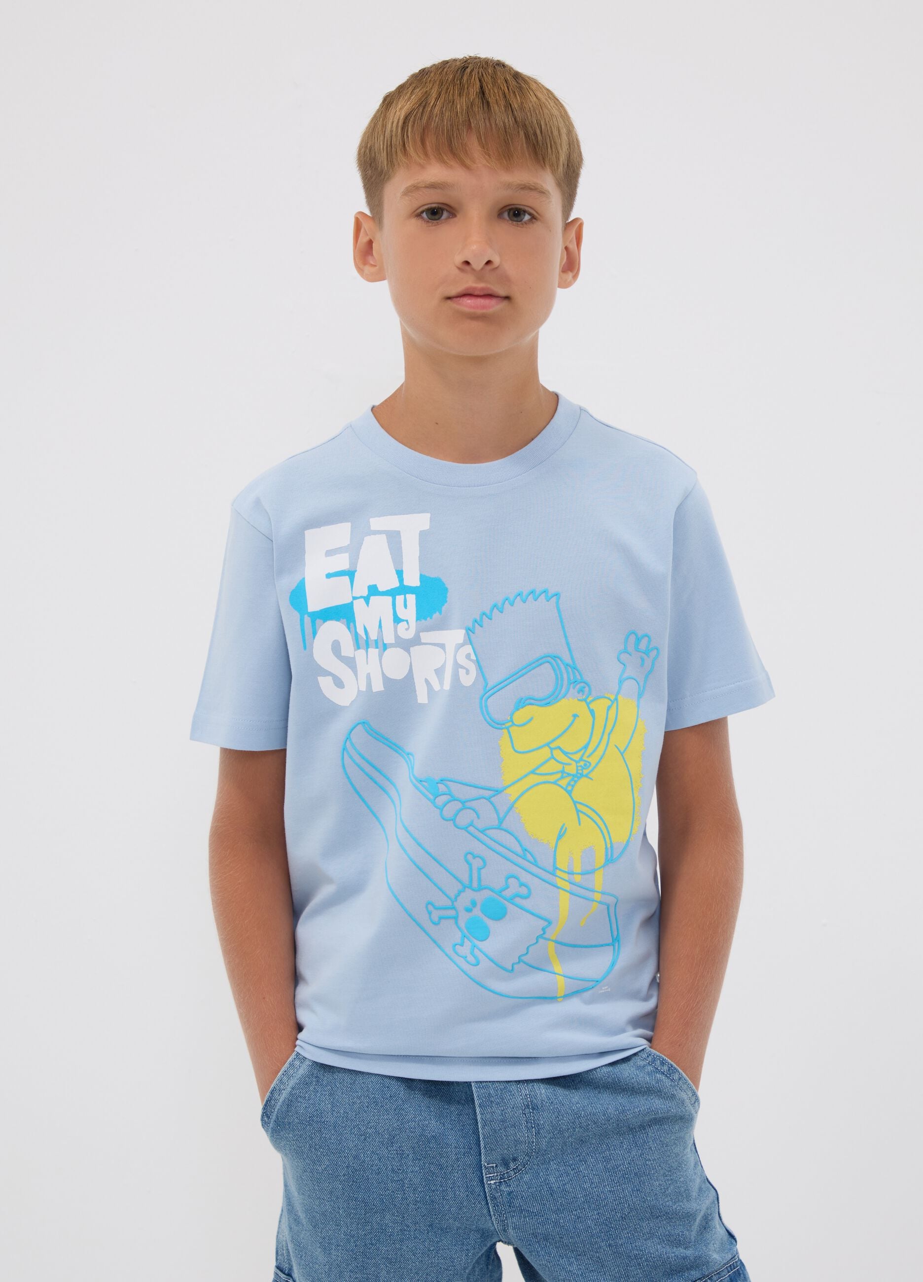 Hellblaues Jungen‑T‑Shirt aus reiner Baumwolle mit Simpsons‑Print