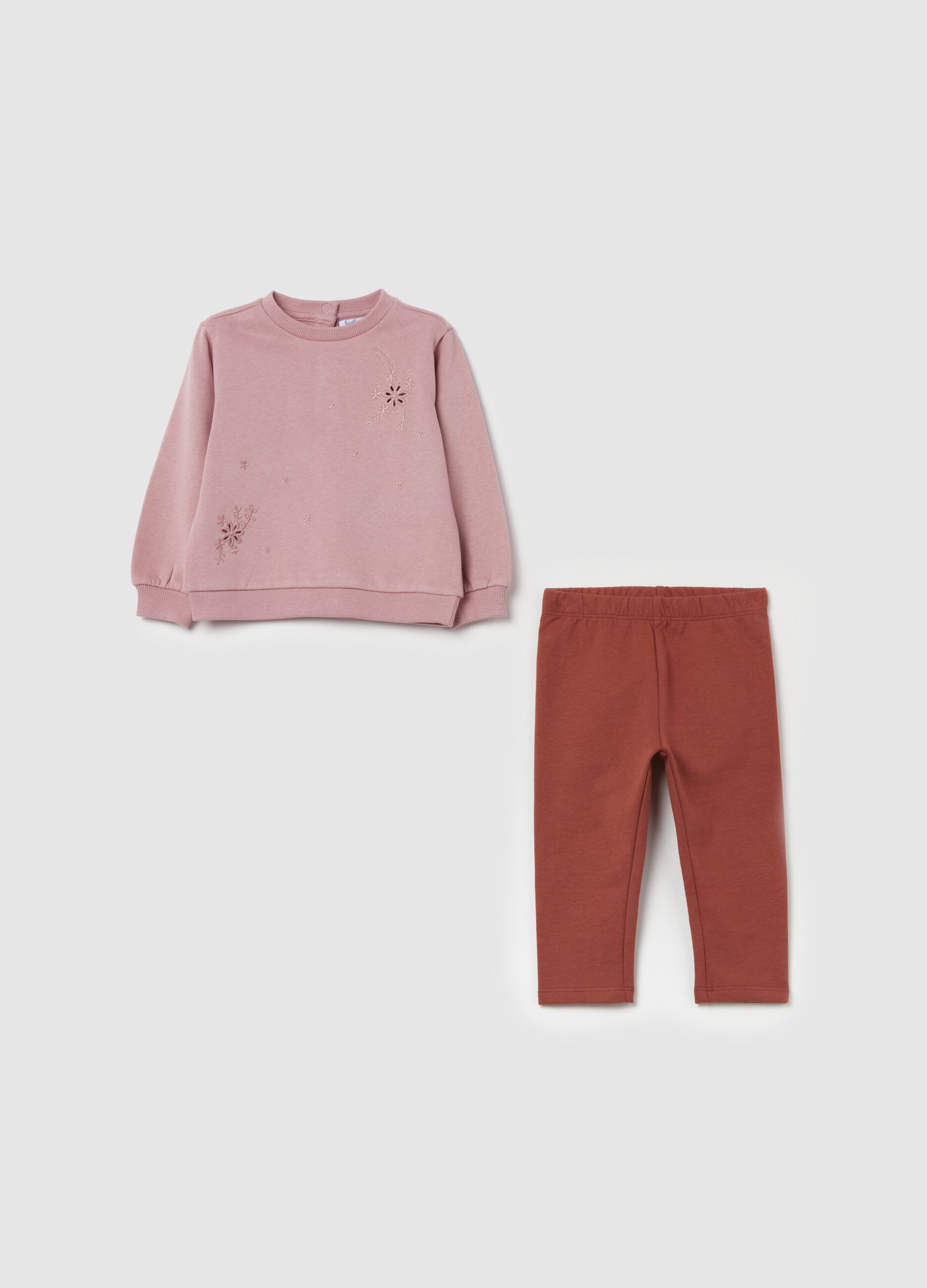 Jogging set with floral embroidery
