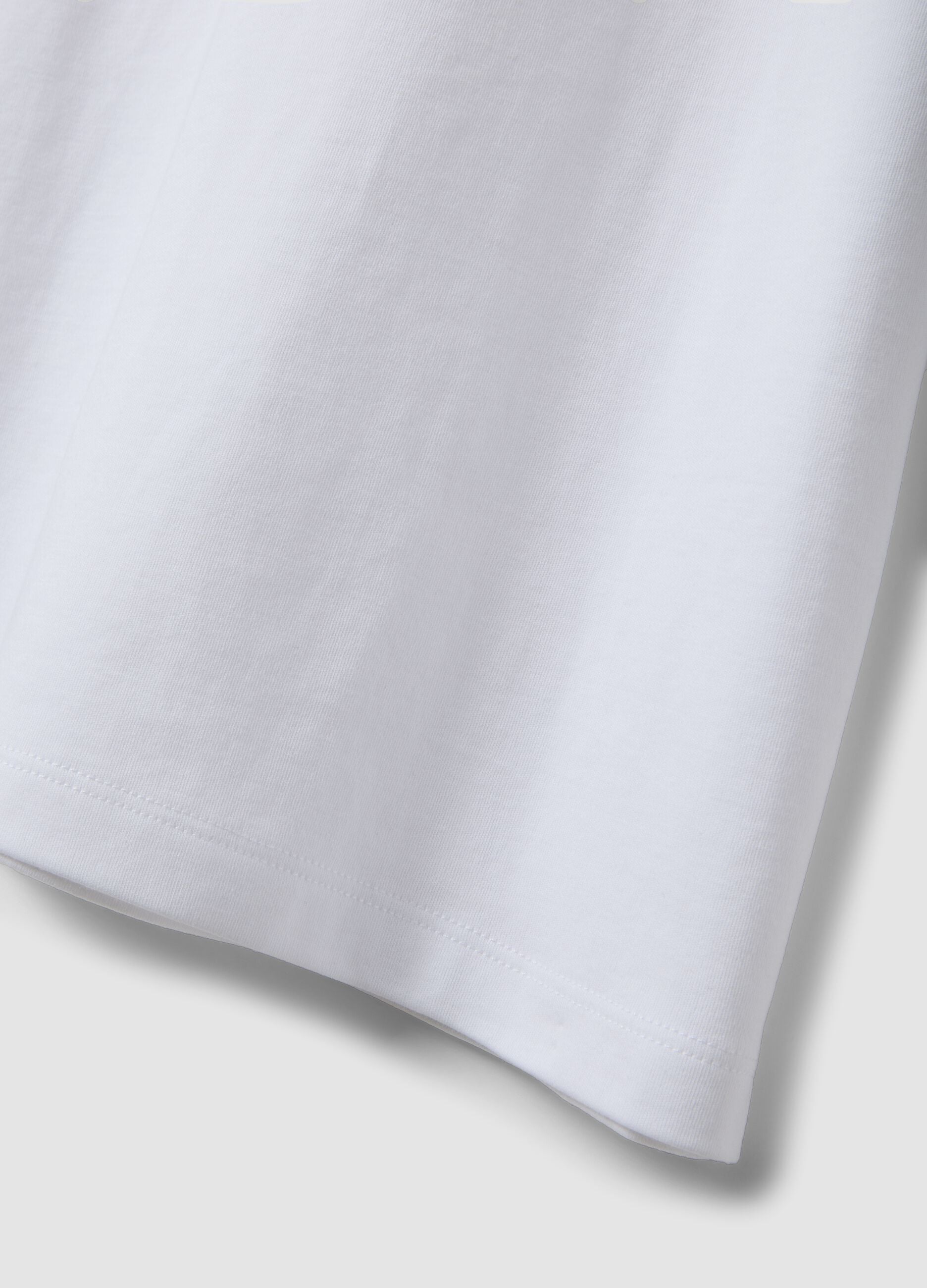 Weisses T-Shirt aus reiner Baumwolle