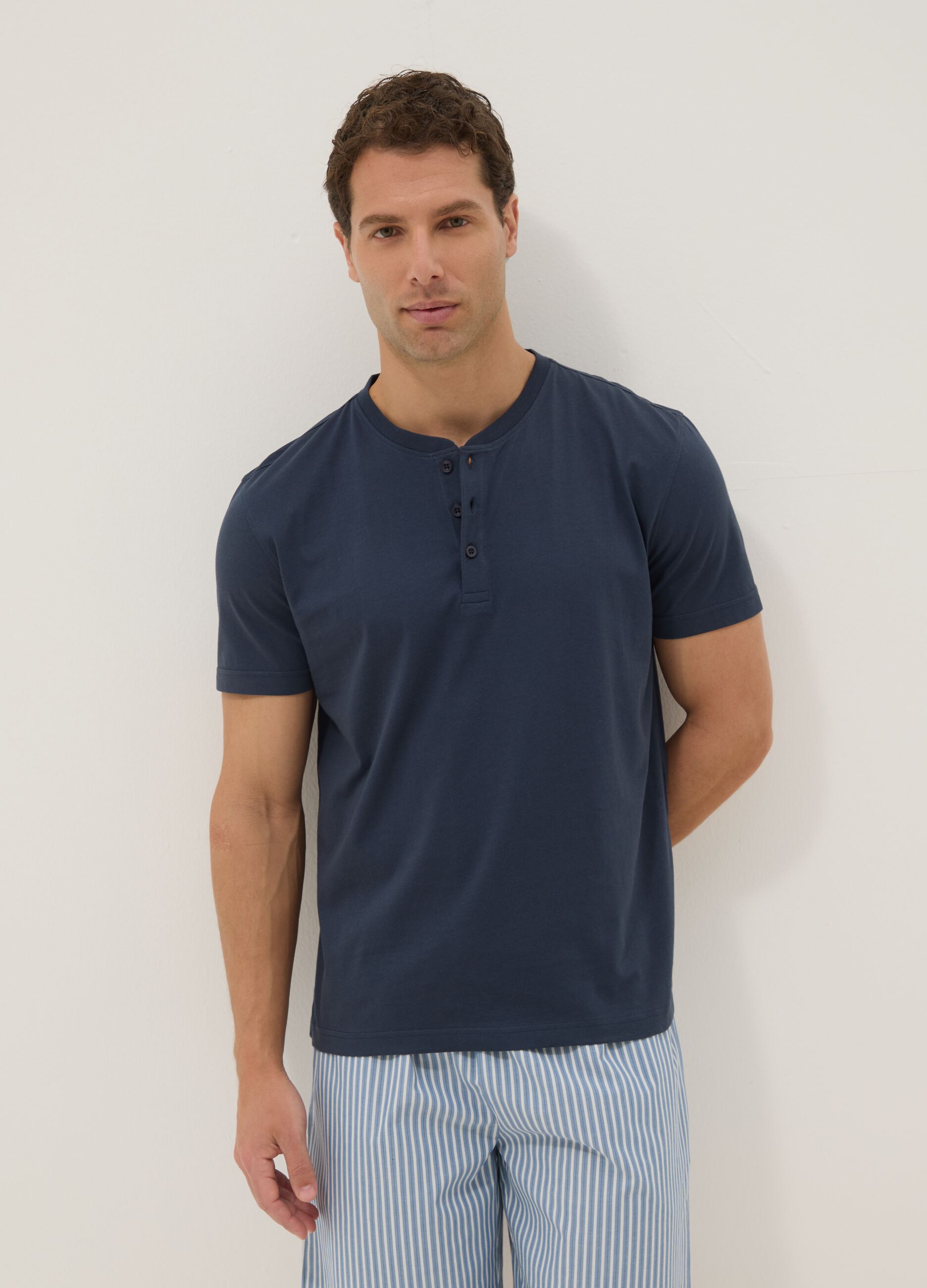 &Pi;&omicron;&lambda;ύ&chi;&rho;&omega;&mu;&epsilon;&sigmaf; &kappa;&omicron;&nu;&tau;έ&sigmaf; &pi;&upsilon;&tau;&zeta;ά&mu;&epsilon;&sigmaf; &alpha;&pi;ό &kappa;&alpha;&theta;&alpha;&rho;ό &beta;&alpha;&mu;&beta;ά&kappa;&iota; &kappa;&alpha;&nu;&omicron;&nu;&iota;&kappa;ή&sigmaf; &epsilon;&phi;&alpha;&rho;&mu;&omicron;&gamma;ή&sigmaf;