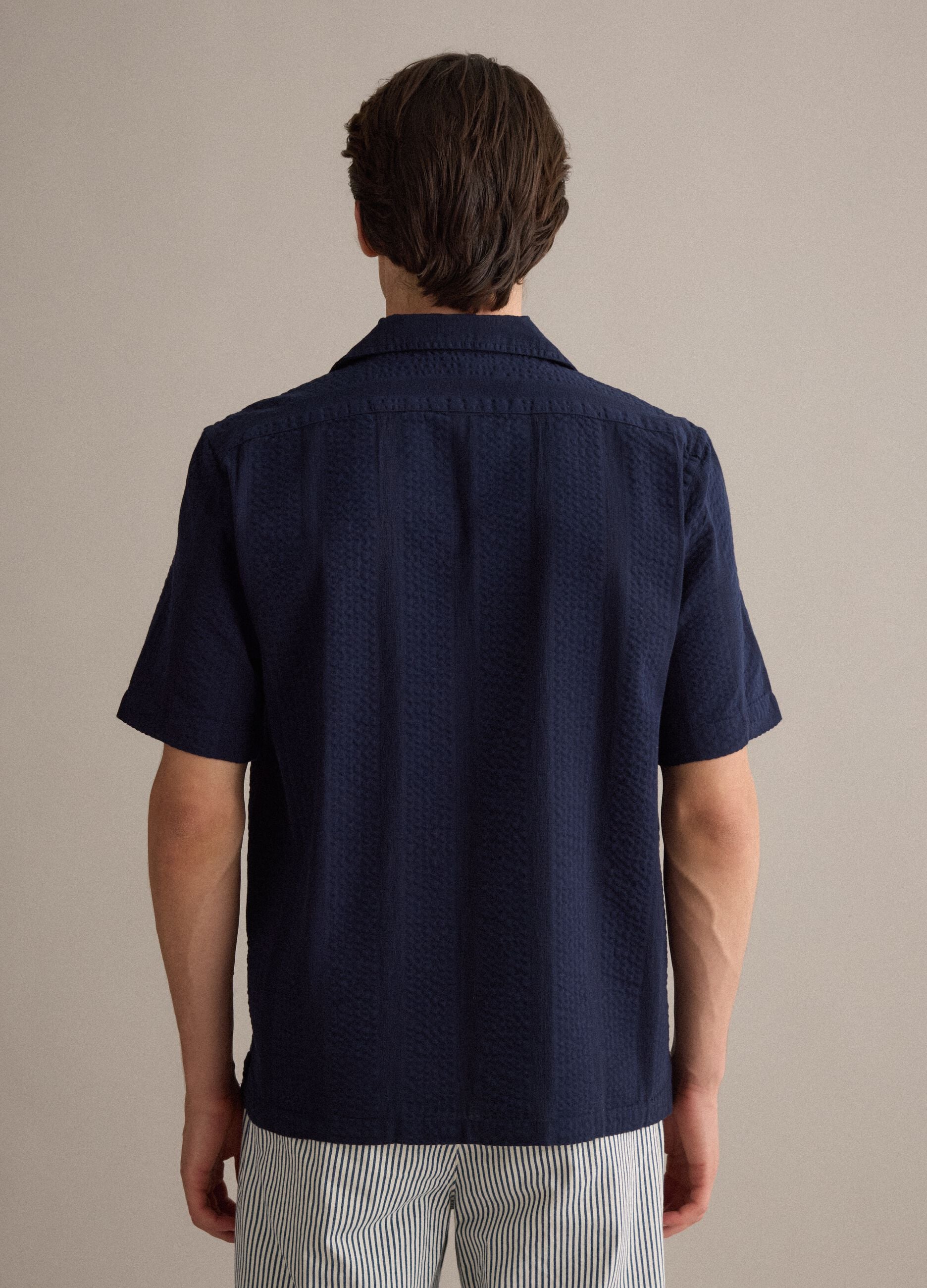 Men&rsquo;s blue organic cotton shirt with bowling collar