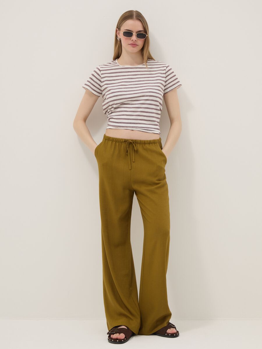 Kurzarm-T-Shirt aus reiner Baumwolle mit Multicolor-Streifen, Regular Fit_3