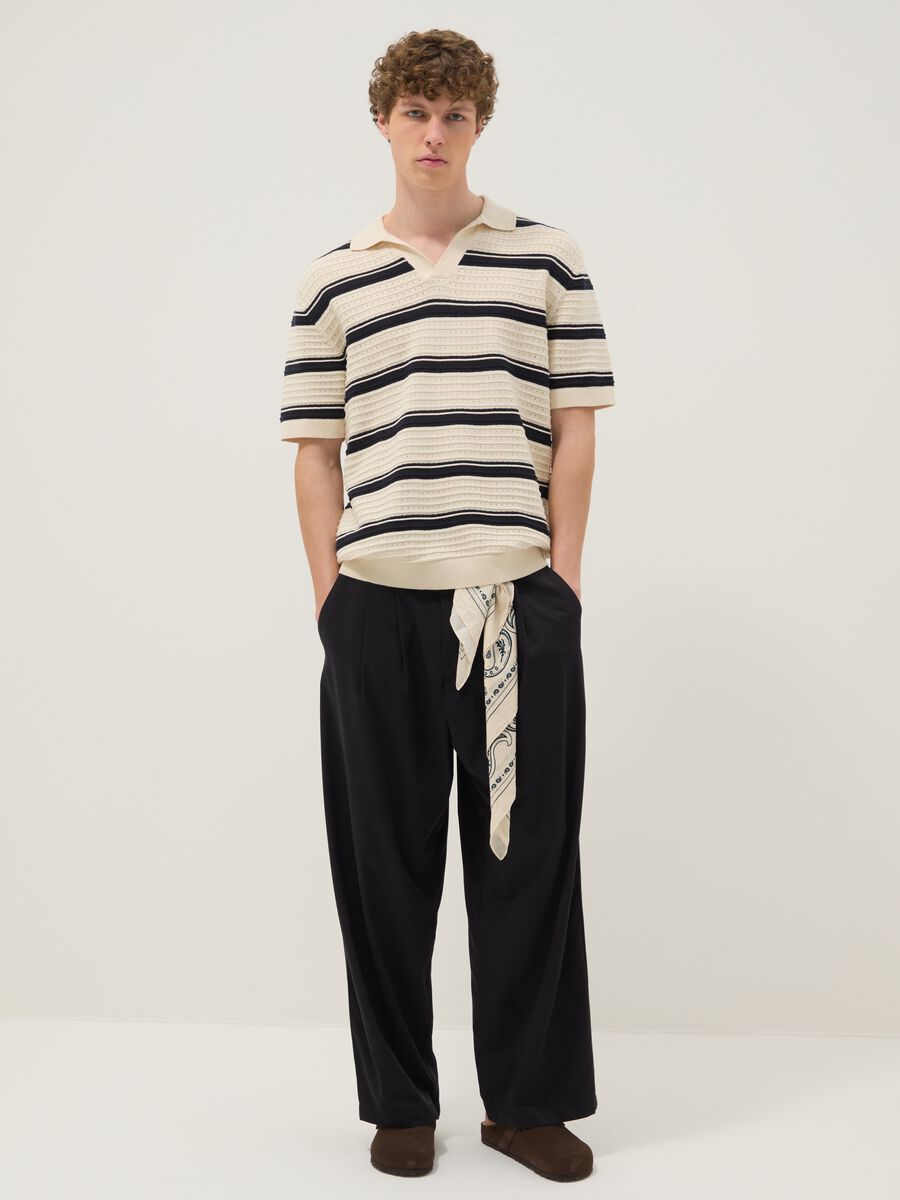 Beige gestreiftes Poloshirt aus reiner Baumwolle mit klassischem Kragen, Oversize-Fit_2