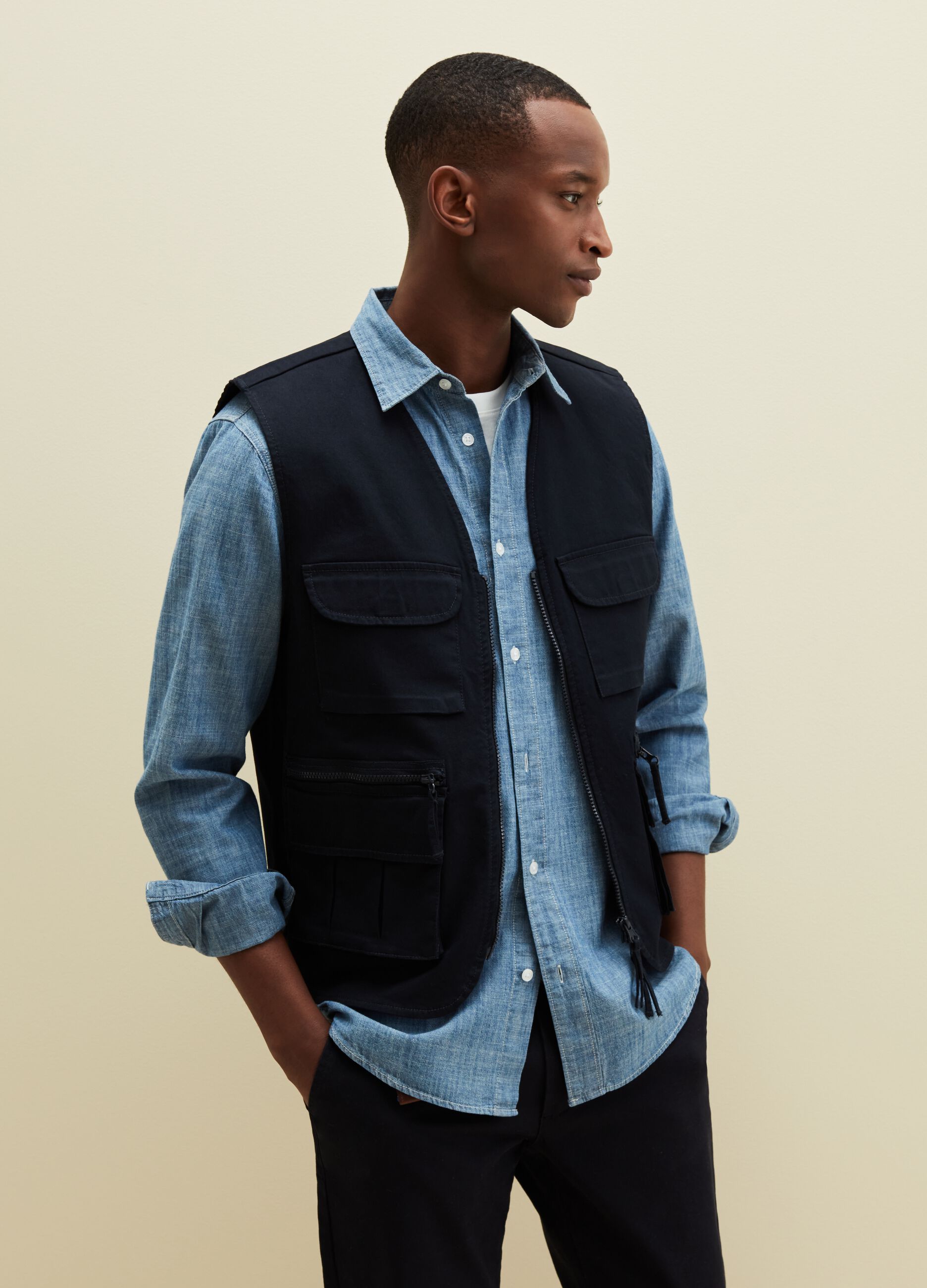 Full-zip gilet with pockets