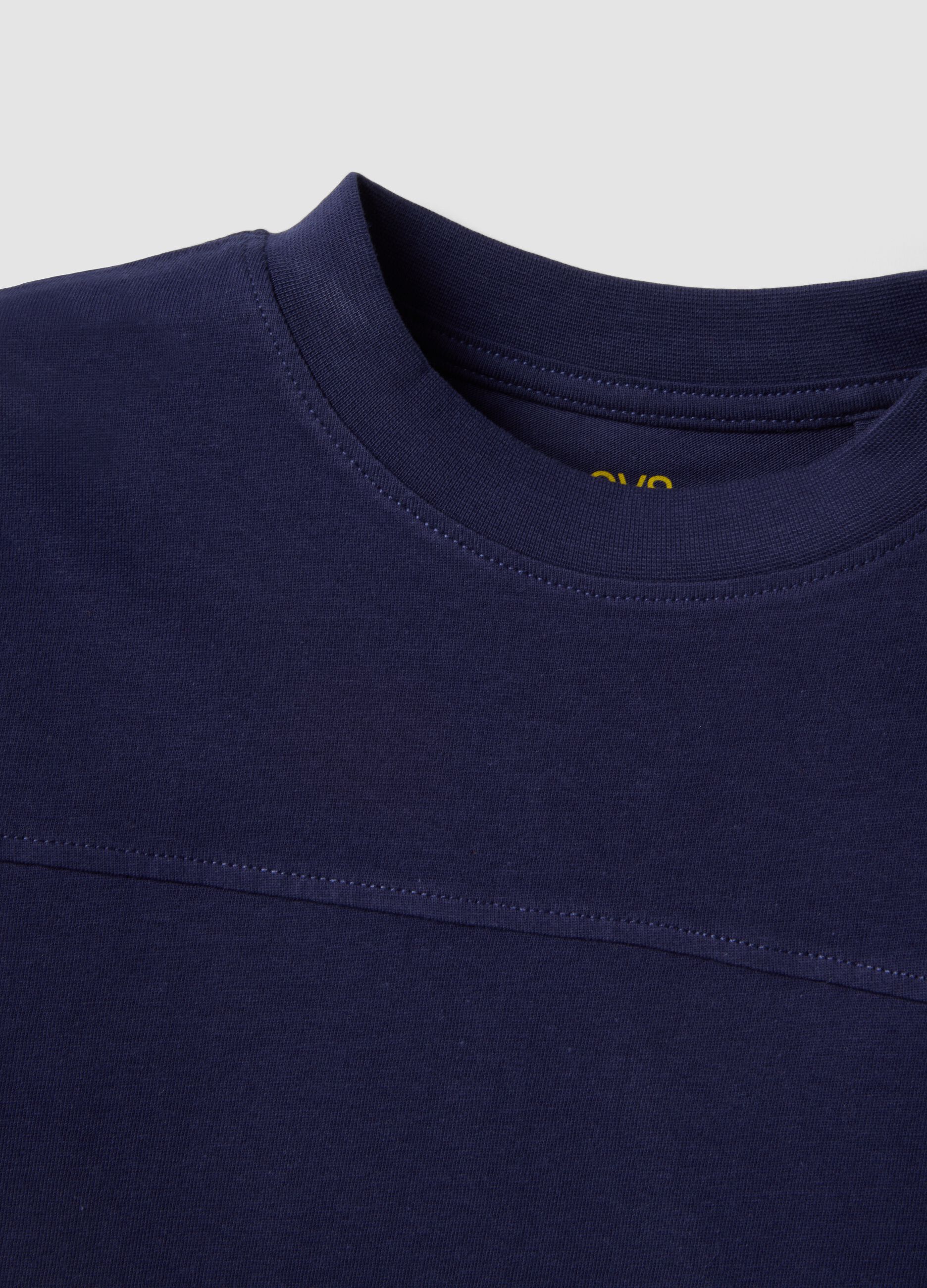 &Mu;&pi;&lambda;&epsilon; &pi;&alpha;&iota;&delta;&iota;&kappa;ό T-shirt &alpha;&pi;ό 100% &beta;&alpha;&mu;&beta;ά&kappa;&iota; &mu;&epsilon; oversized &epsilon;&phi;&alpha;&rho;&mu;&omicron;&gamma;ή