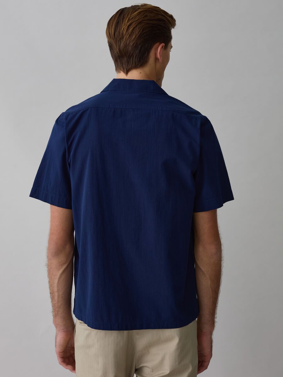 Short-sleeved shirt in seersucker with pocket_2