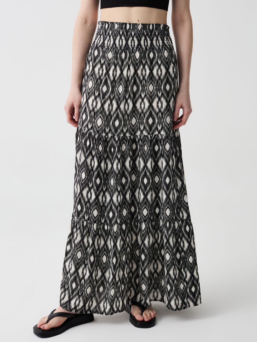 Long tiered skirt in crêpe with ikat print_1