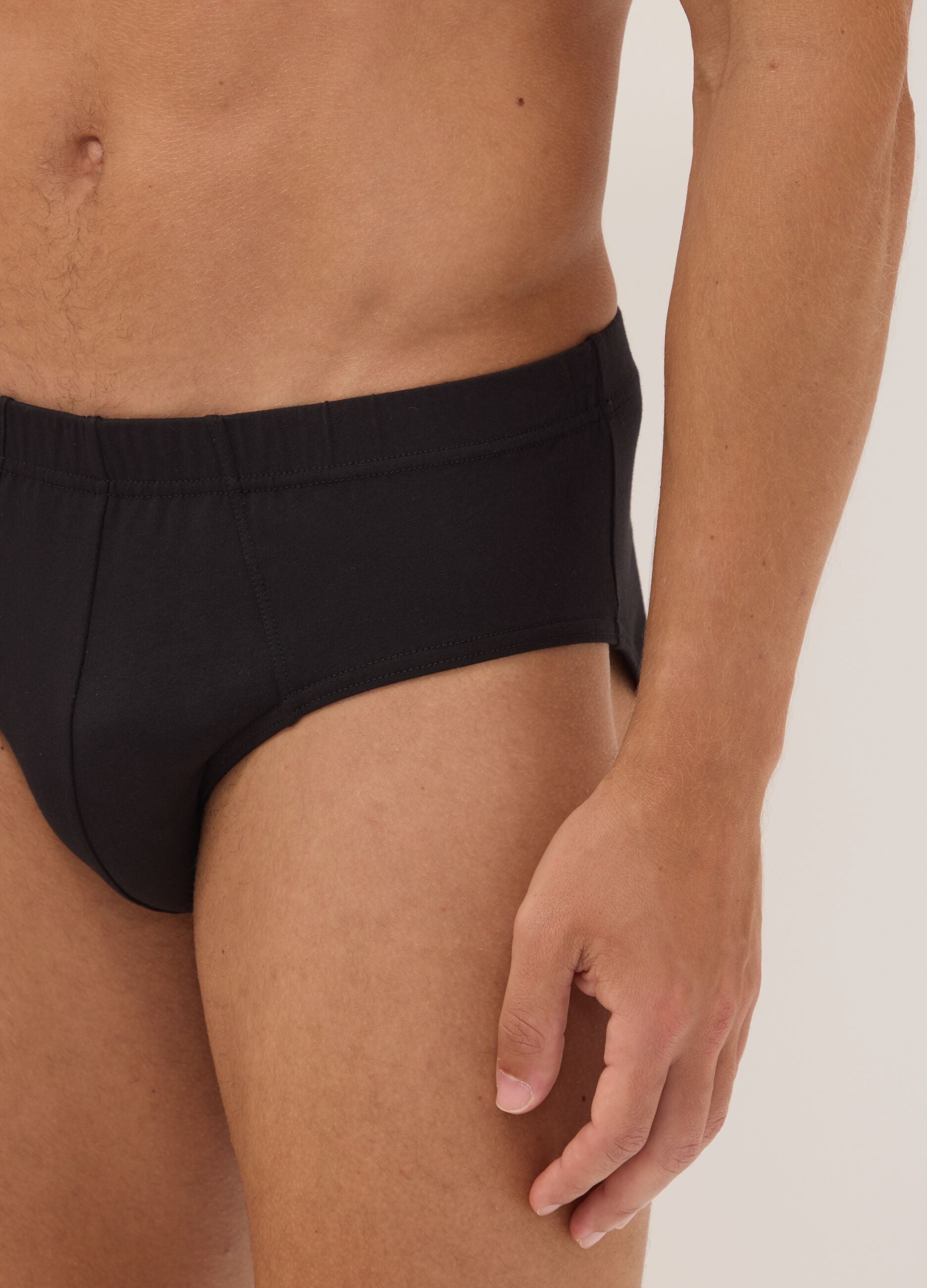 5er-Pack schwarze Slips aus Bio-Baumwolle