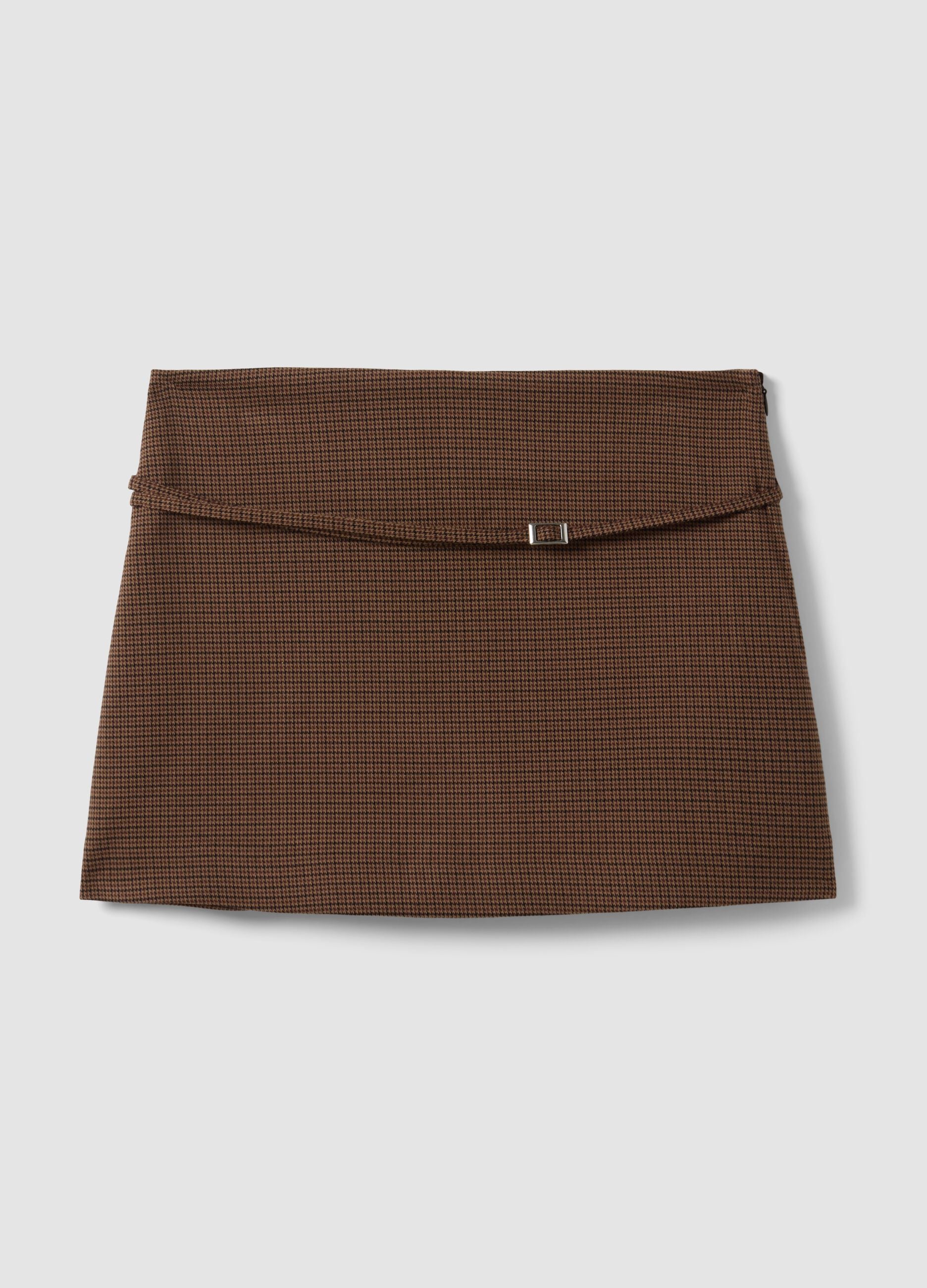 Minissaia castanha em viscose el&aacute;stica com cinto
