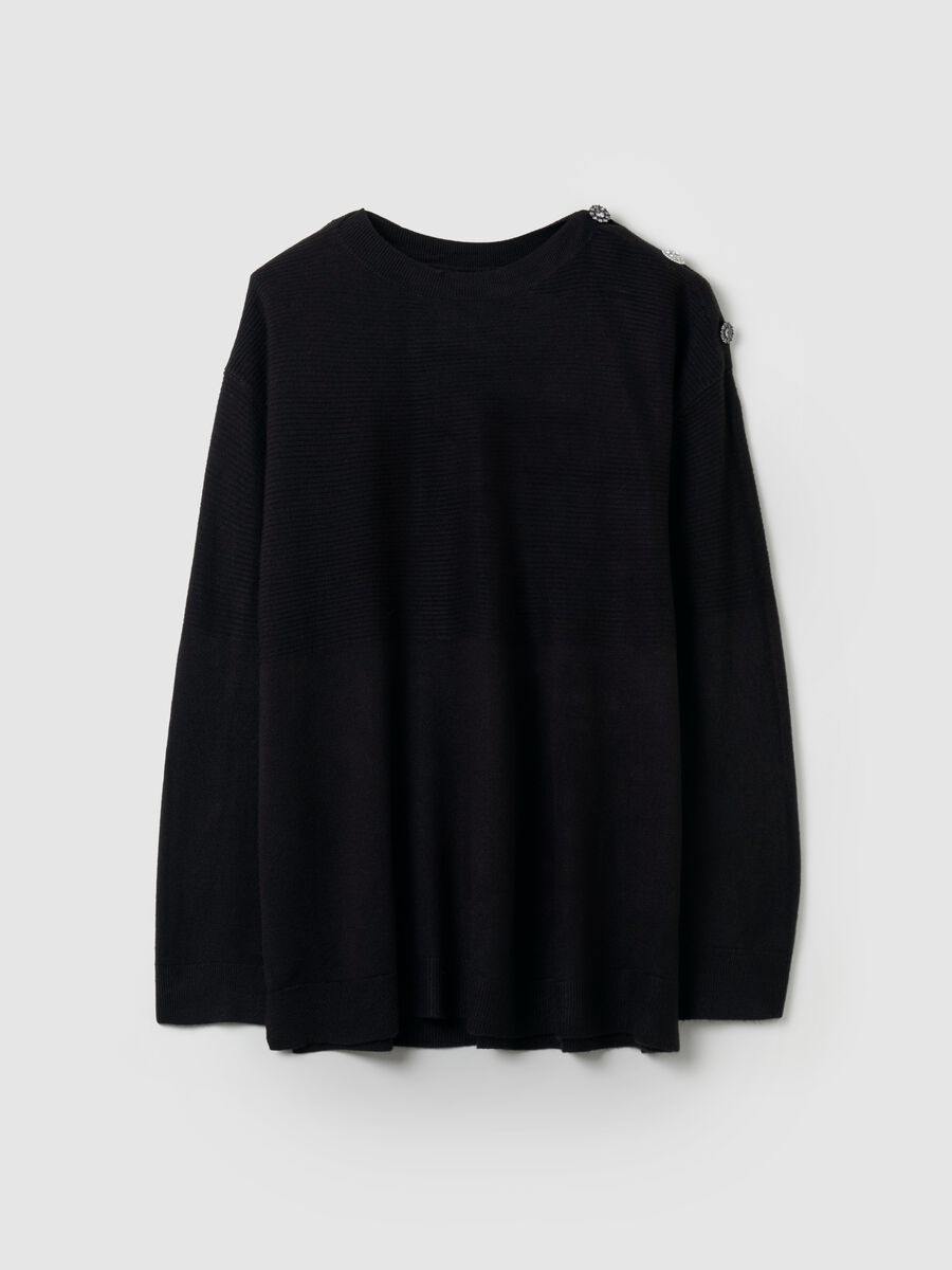 Curvy pullover with jewel button_4