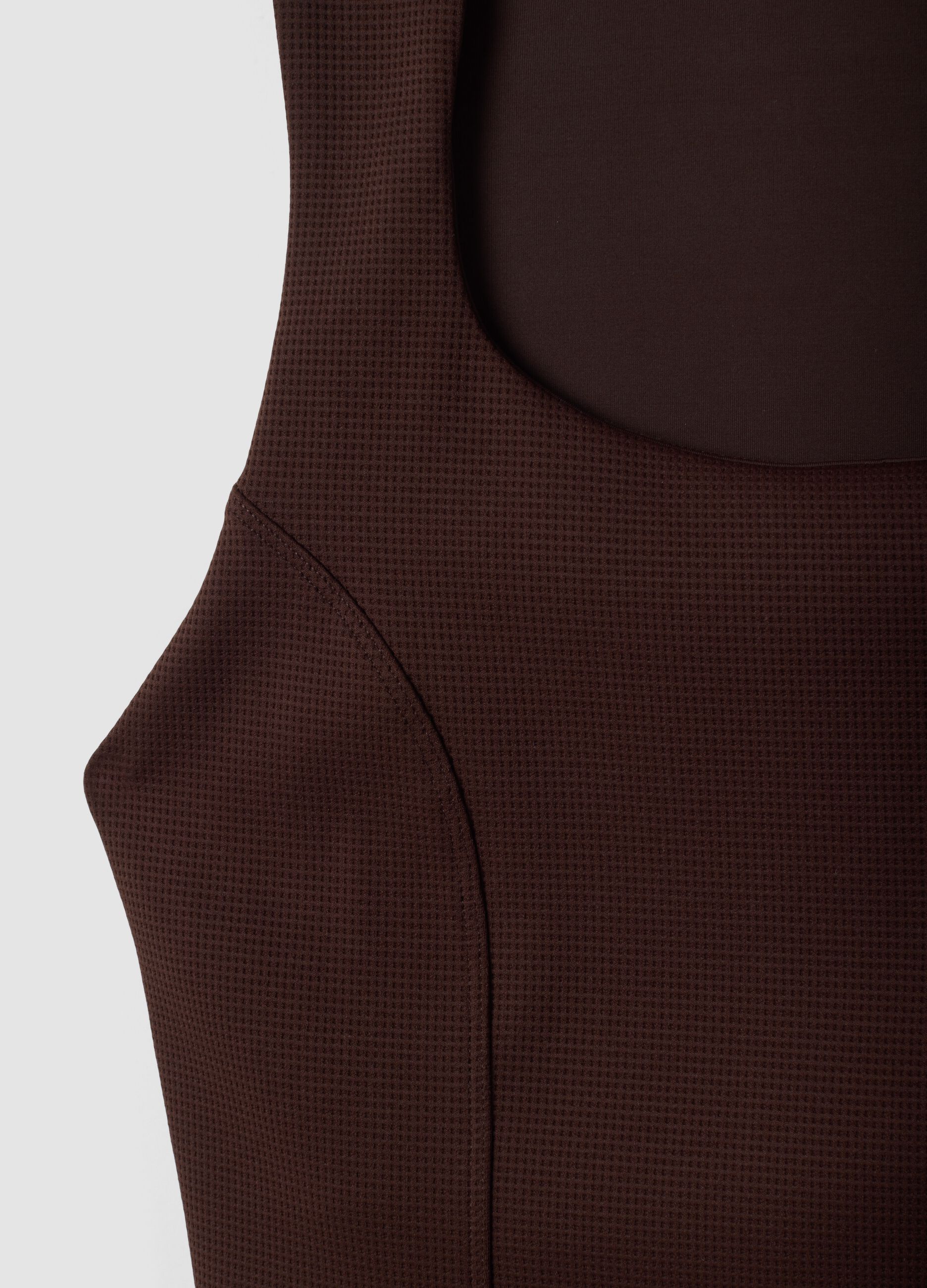 Brown crop top in stretch fabric