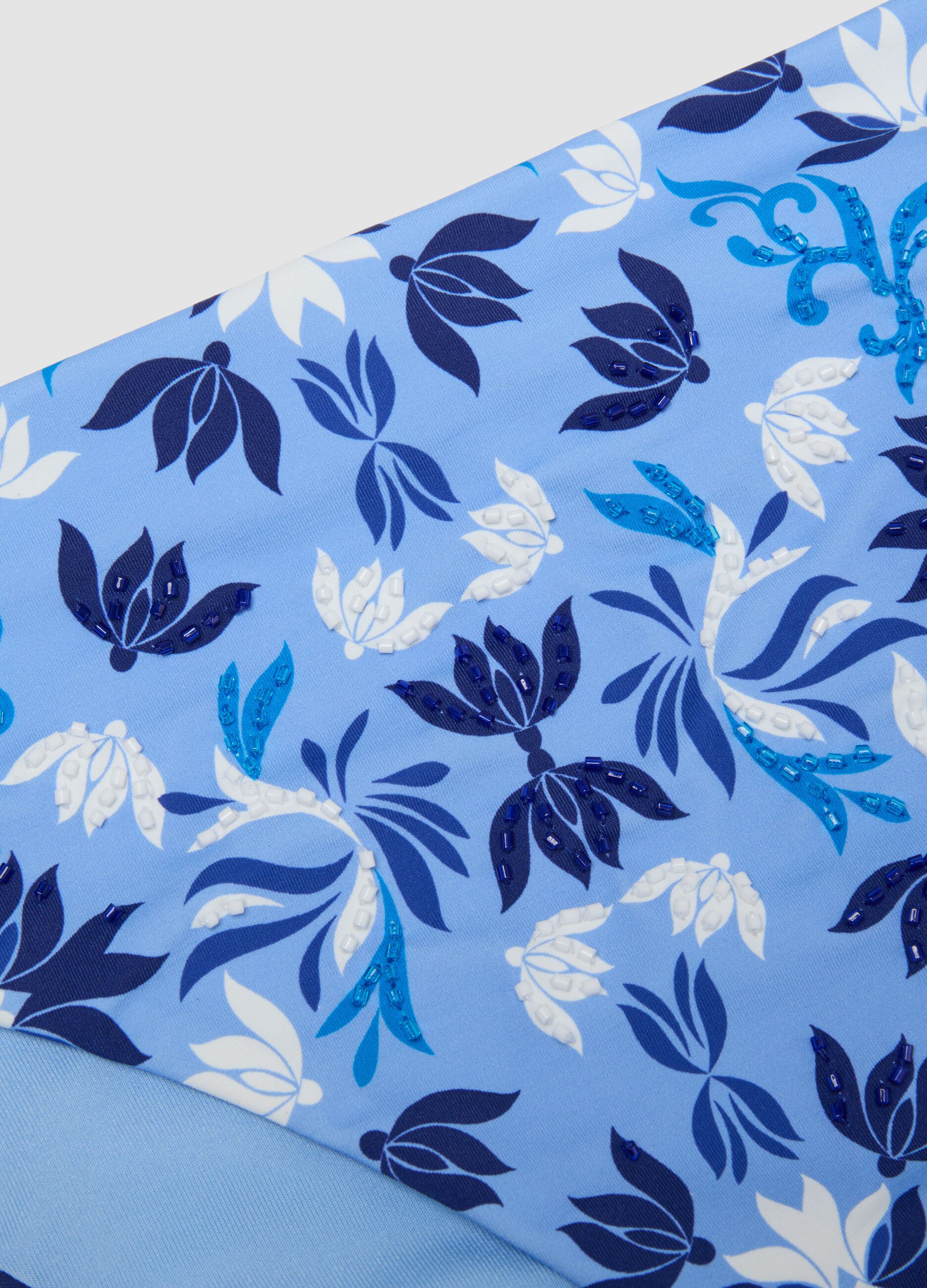 Blaue Bikinihose aus Stretchmaterial