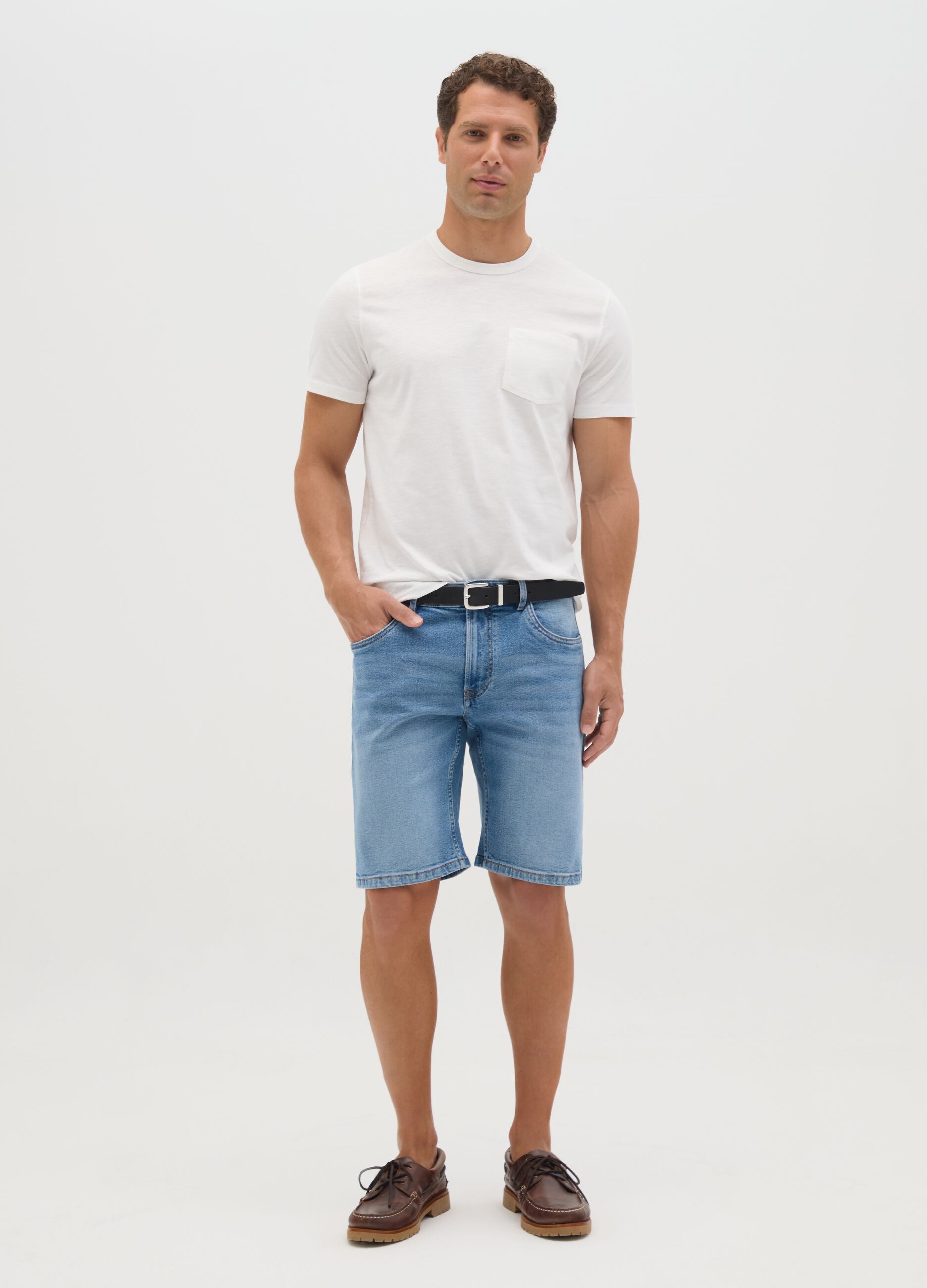Herren-Bermuda in Hellblau, Slim Fit Denim