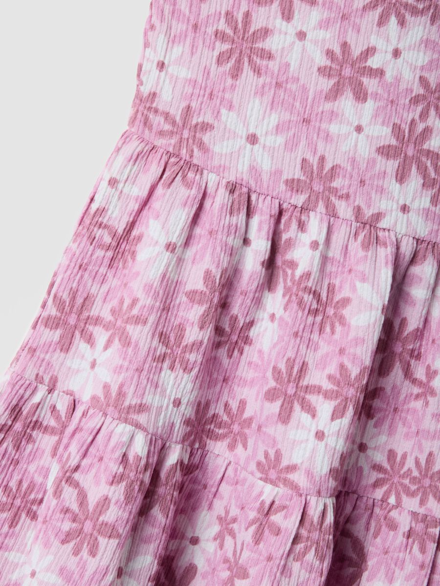 Vestido rosa sem mangas em tecido el&aacute;stico com estampado floral_3