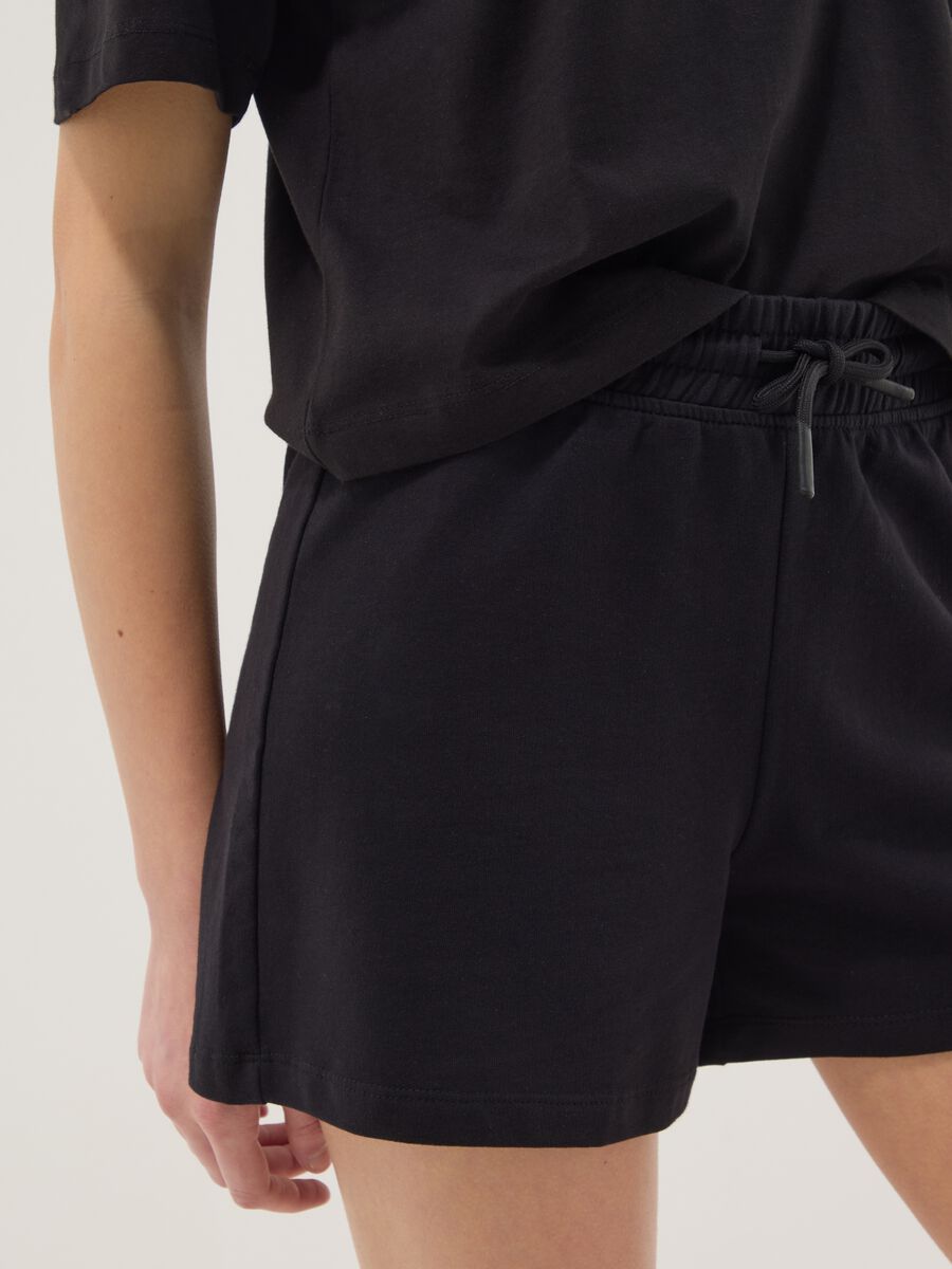 Short negro de algod&oacute;n 100% para ni&ntilde;a, corte regular_2