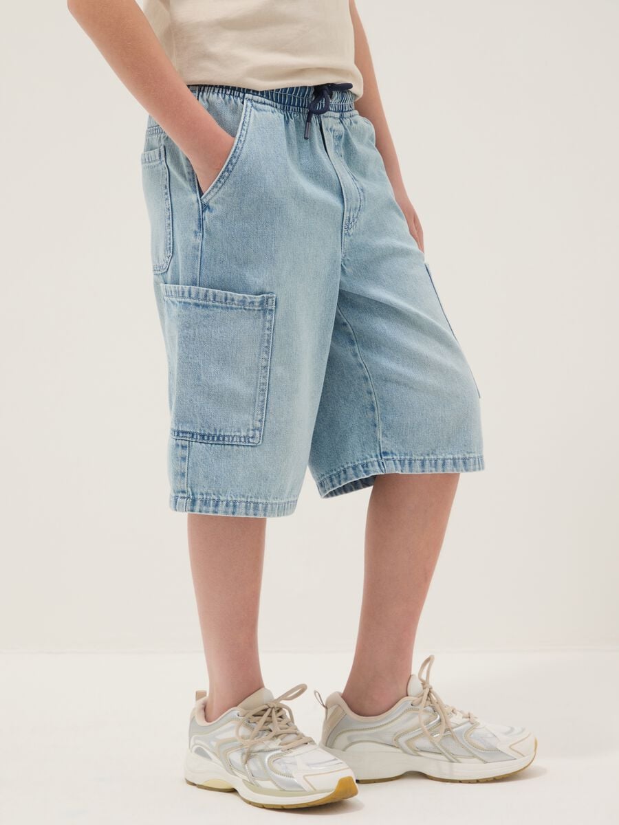 Boys' light blue baggy denim shorts in cotton blend, regular fit_2