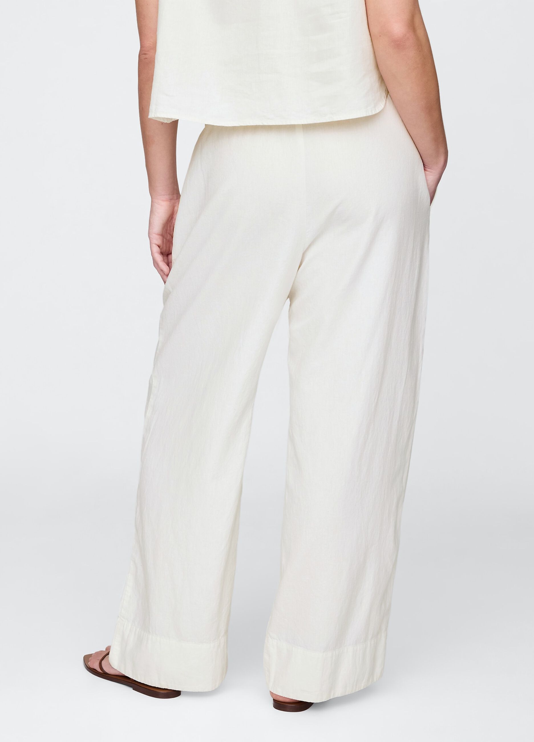 &Phi;&alpha;&rho;&delta;ύ &Lambda;&epsilon;&upsilon;&kappa;ό &Pi;&alpha;&nu;&tau;&epsilon;&lambda;ό&nu;&iota; &alpha;&pi;ό &Lambda;&iota;&nu;ό &kappa;&alpha;&iota; &Beta;&iota;&sigma;&kappa;ό&zeta;&eta;