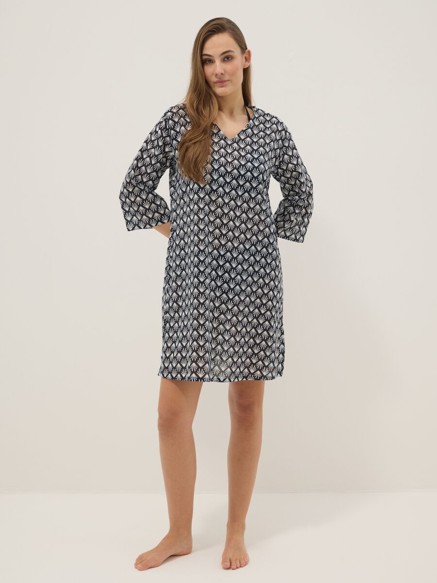 Multicolour Strandkleid aus reiner Baumwolle im Regular Fit mit V-Ausschnitt_1