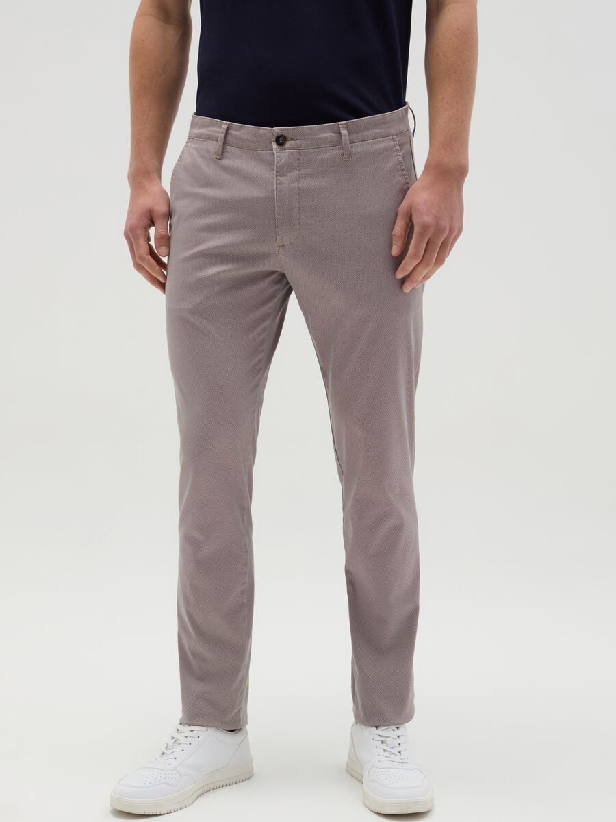 Chino trousers with micro weave_1