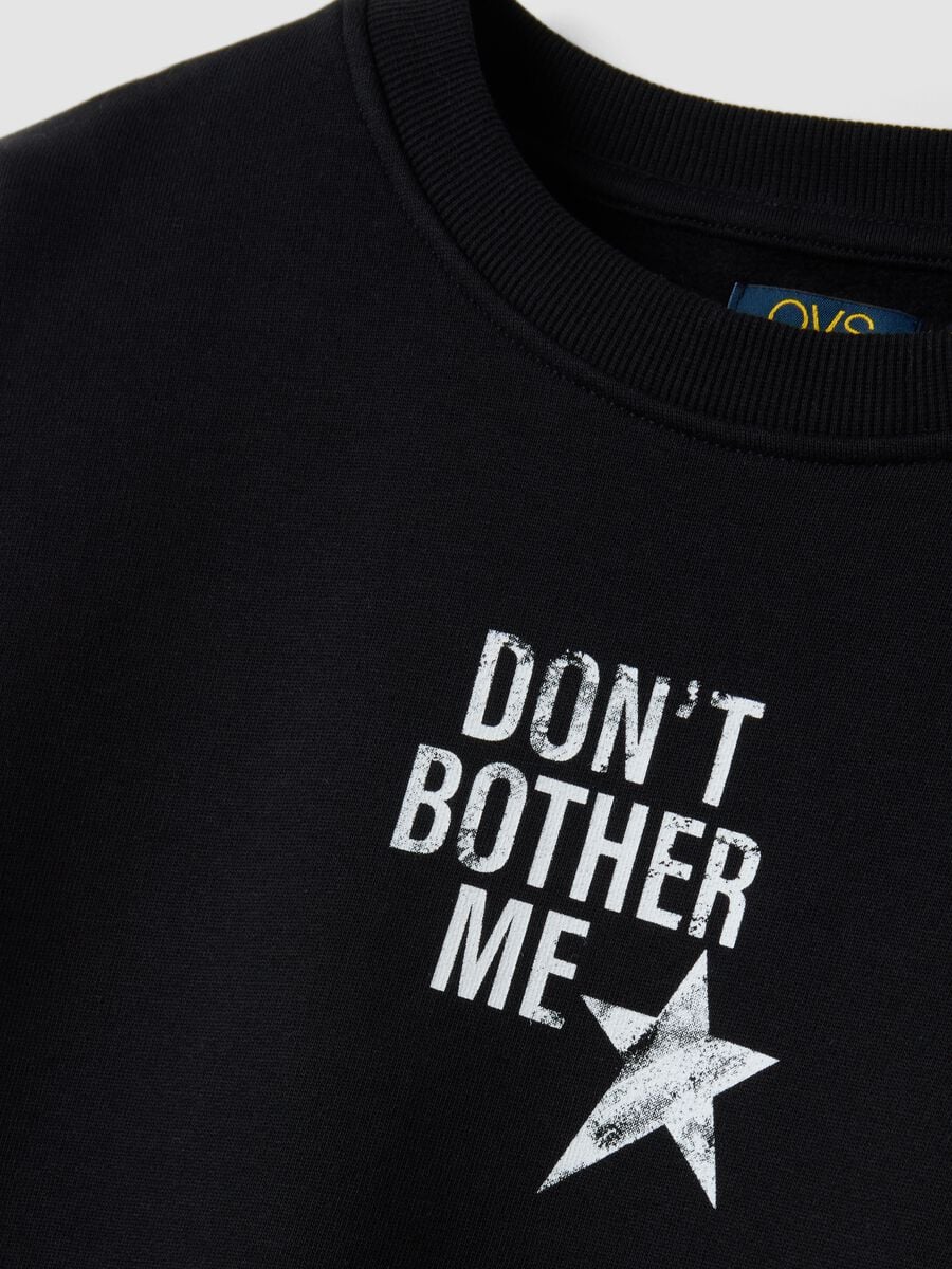 Schwarzes Sweatshirt aus reiner Bio-Baumwolle mit Rippkragen_2