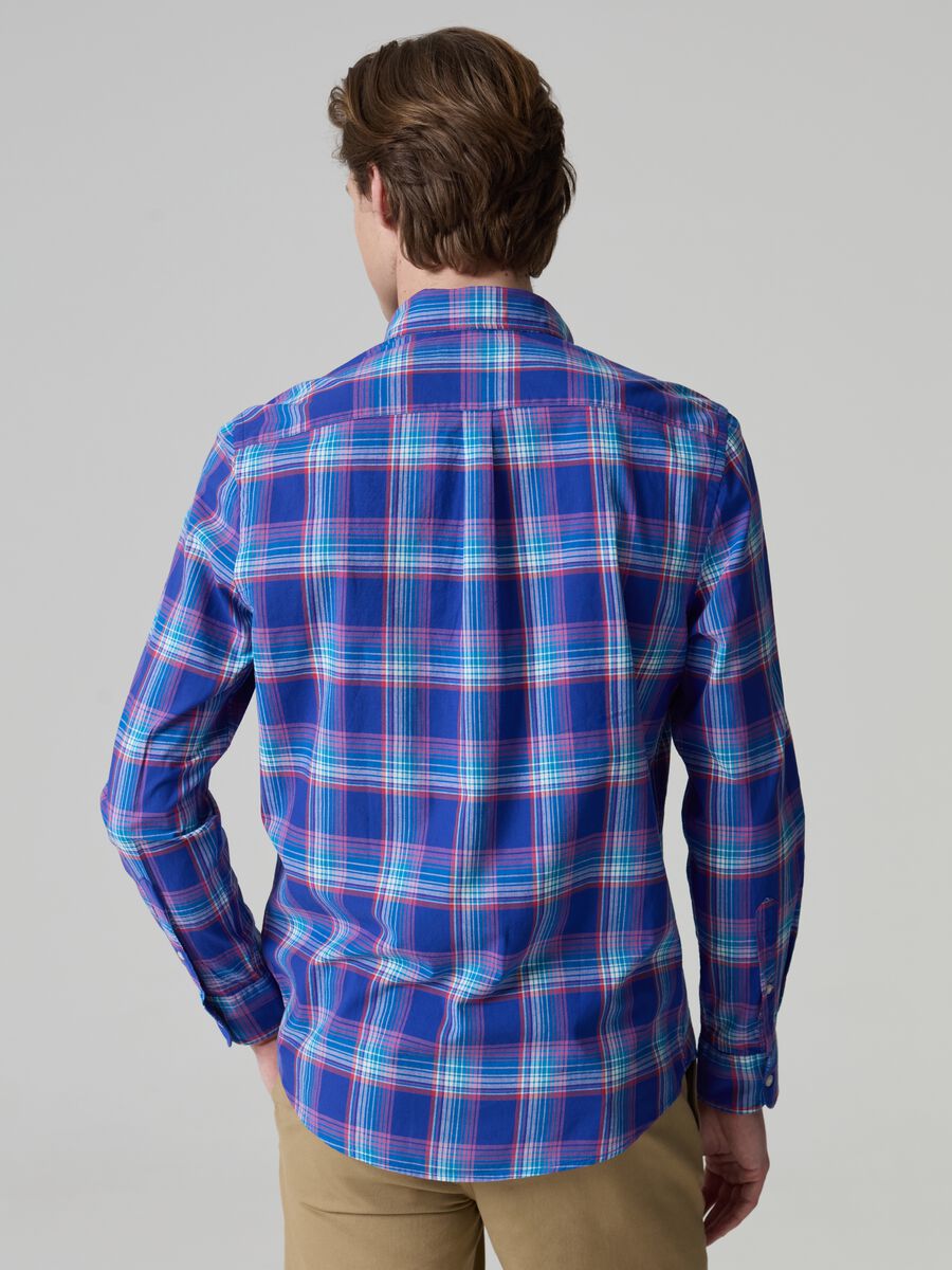Shirt with button-down collar and check pattern_2