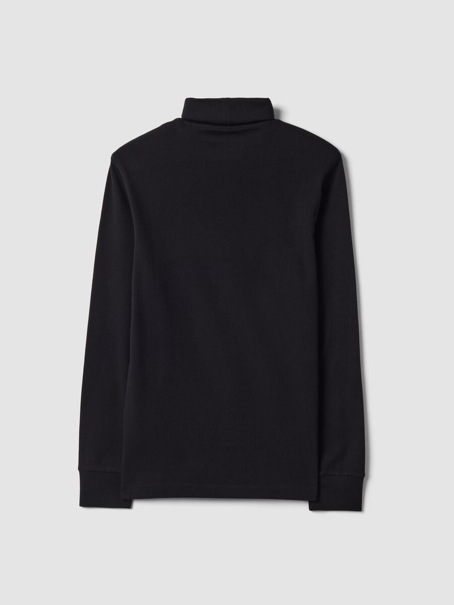 T-shirt nera in puro cotone con dolcevita_2