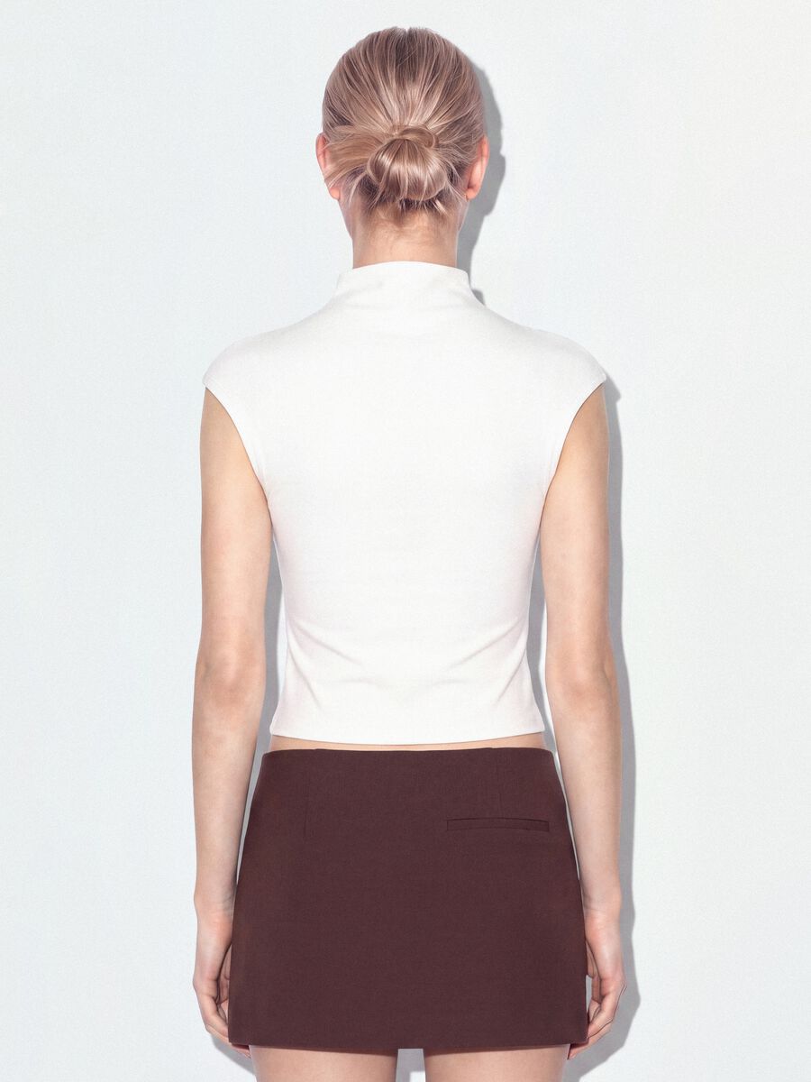 White fitted modal and stretch cotton T-shirt with high neck_2