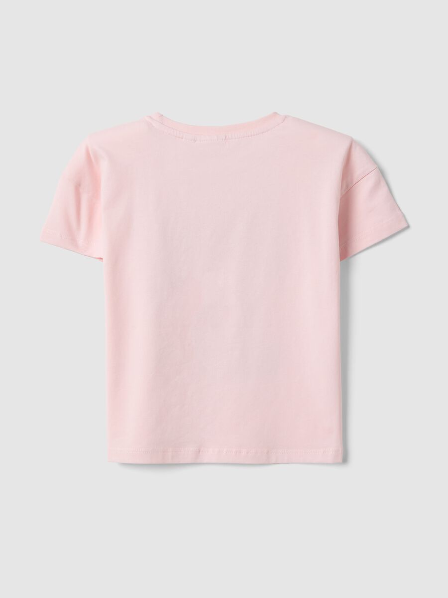 T-shirt in cotone elasticizzato rosa da bambina regular fit con Kuromi_1