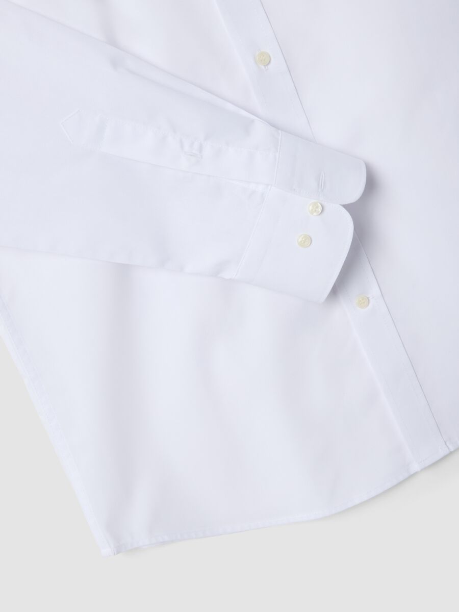 Wei&szlig;e Slim-Fit-Bluse mit langen &Auml;rmeln_1