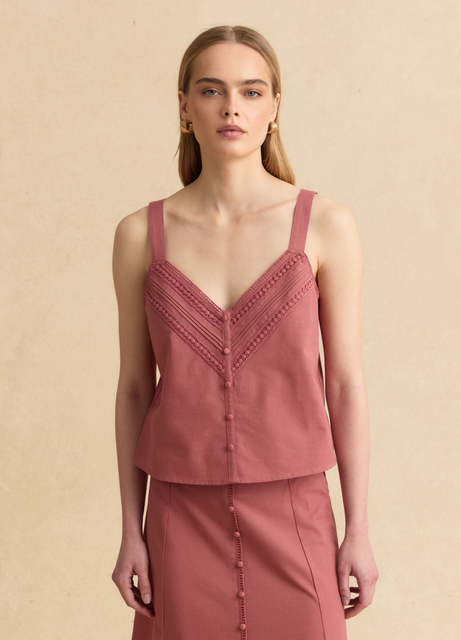 Pink regular fit cotton-linen blend top with lace details