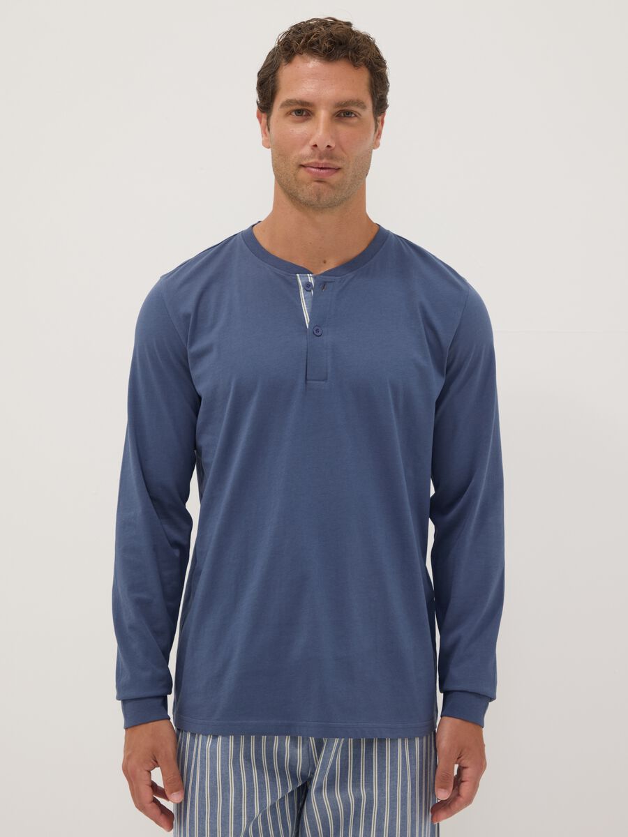 Blauer Pyjama aus reiner Bio-Baumwolle mit Serafino-Kragen, Regular Fit_1