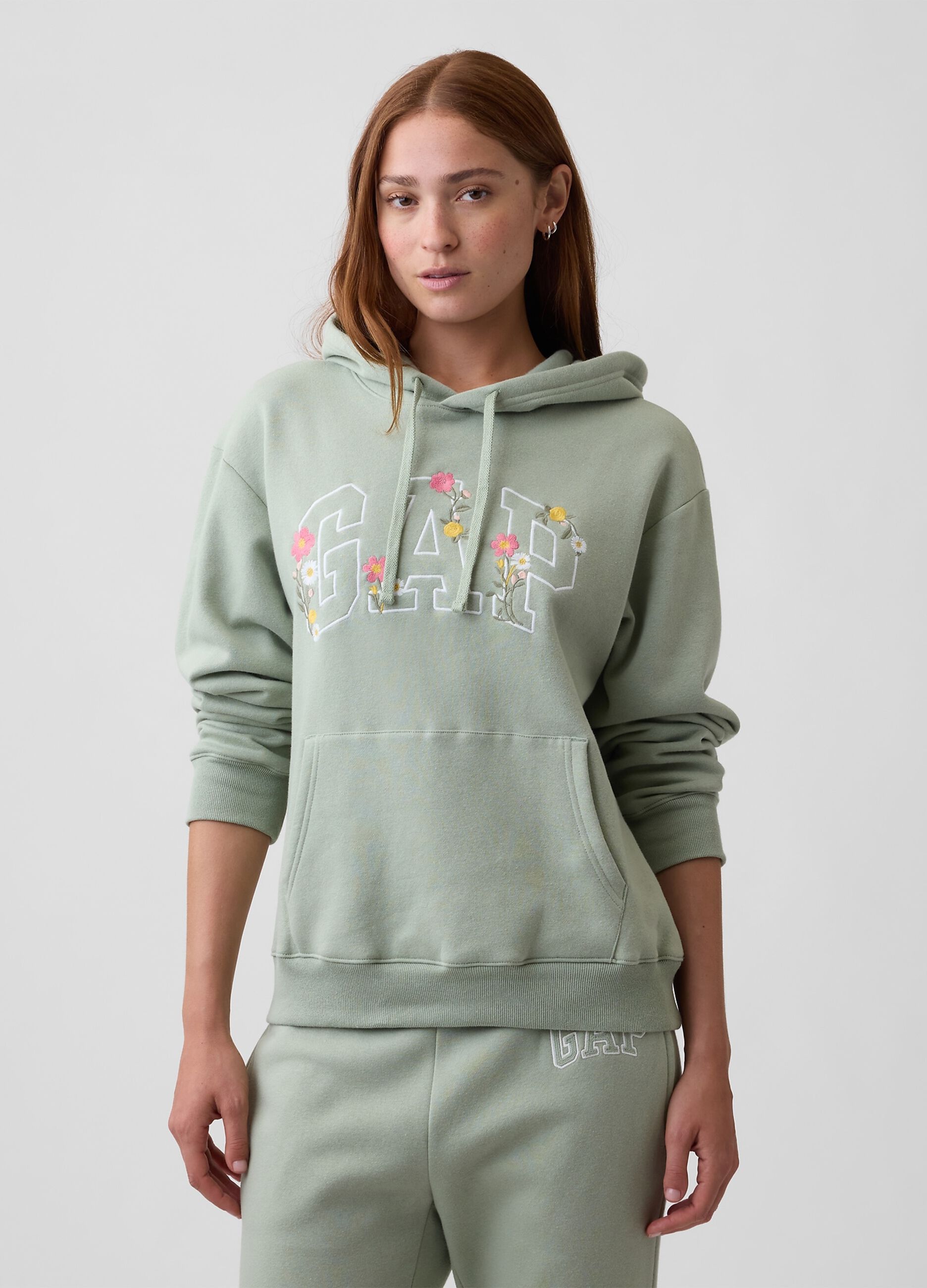 Sweat com capuz verde em mistura de algod&atilde;o com log&oacute;tipo GAP bordado